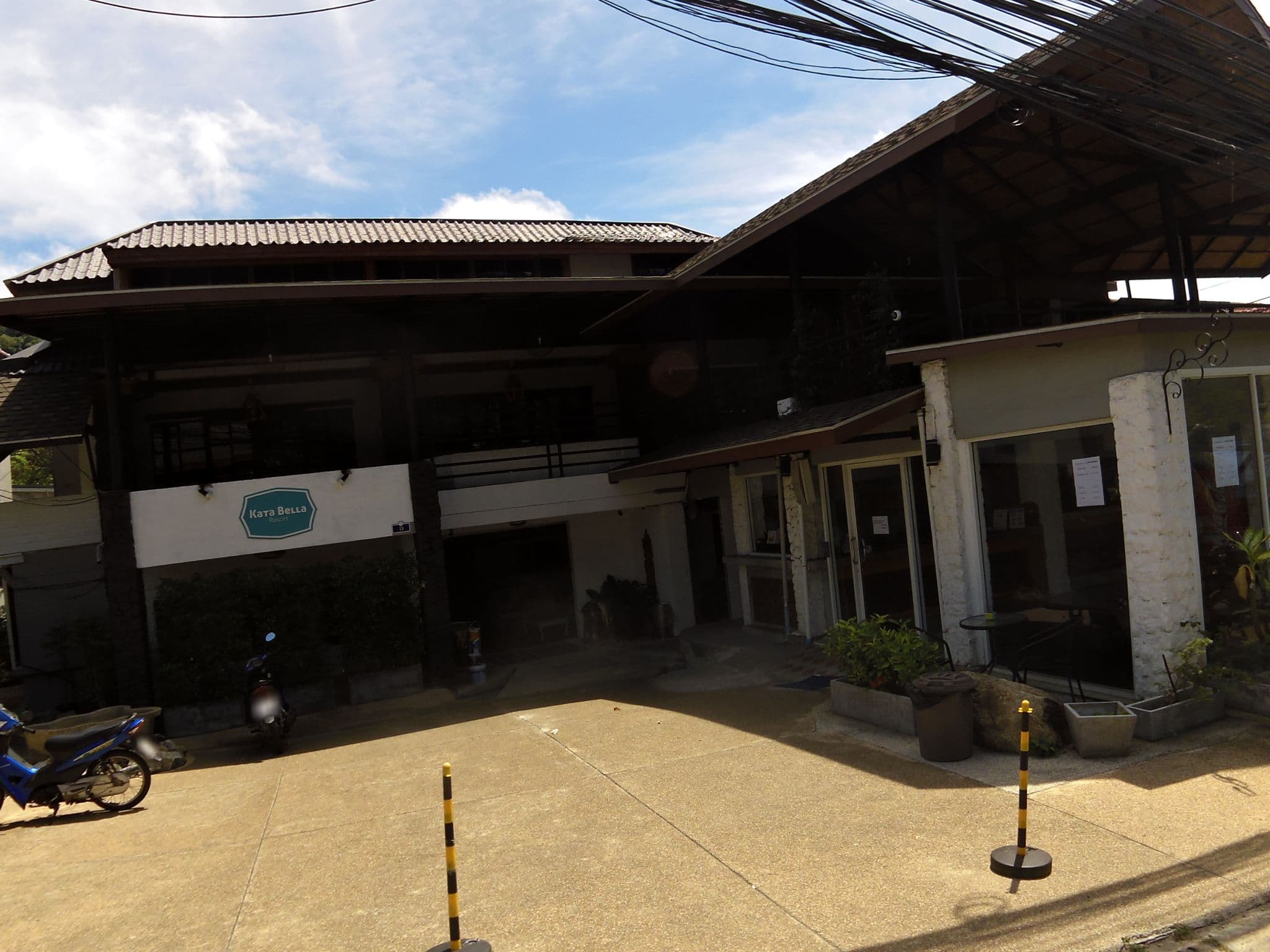 Street view near Kata happy house hotel, Ban Kata — © skillsy (CC BY-SA · Mapillary)