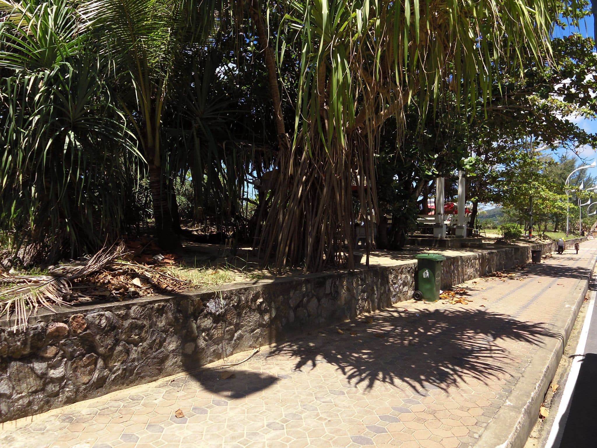 Street view near The Hilton Swimmingpool, Ban Karon — © skillsy (CC BY-SA · Mapillary)