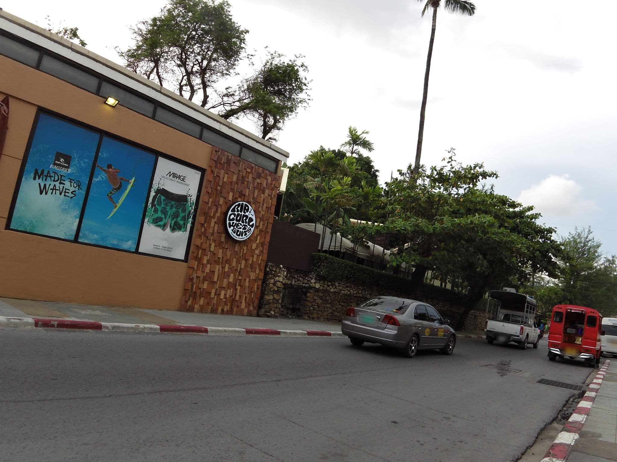 Street view near Amara Patong, Patong — © skillsy (CC BY-SA · Mapillary)