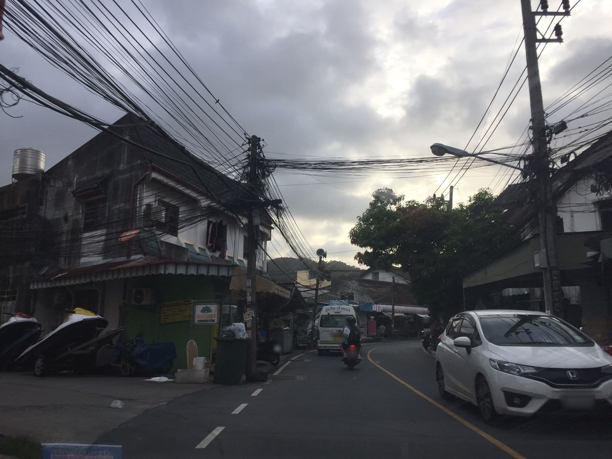 Street view near Jinny Guesthouse, Patong — © chiaki33 (CC BY-SA · Mapillary)