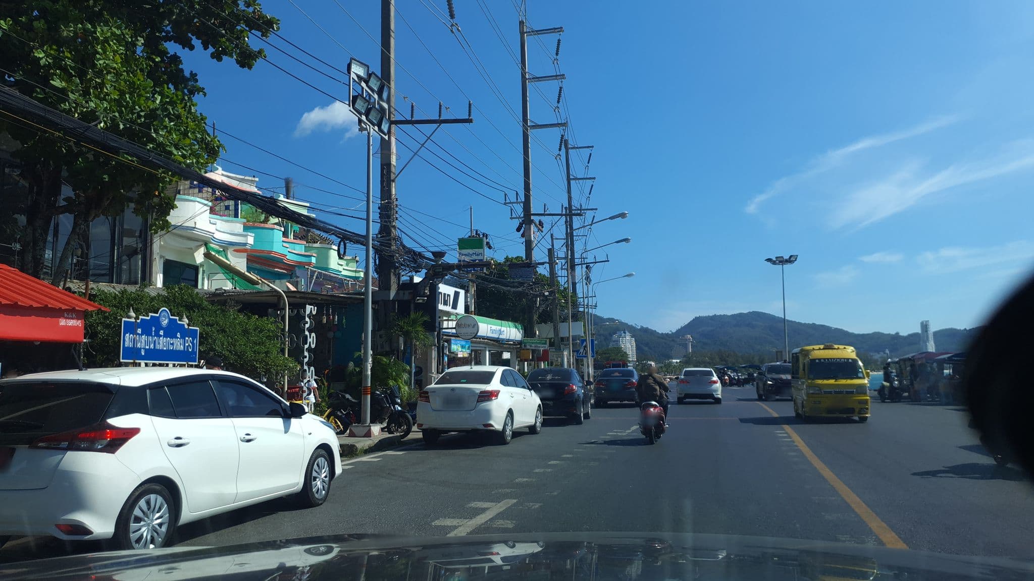 Street view near Barefoot Hotel, Patong — © jrcarlsen (CC BY-SA · Mapillary)