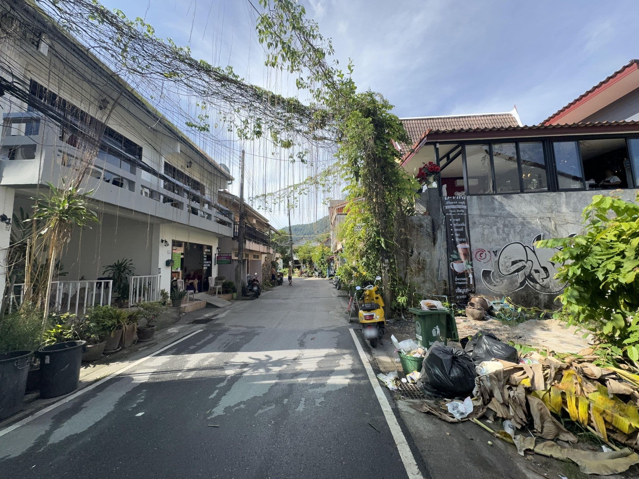 Street view near Seashore Kamala Apartment, Ban Kamala — © filipb (CC BY-SA · Mapillary)