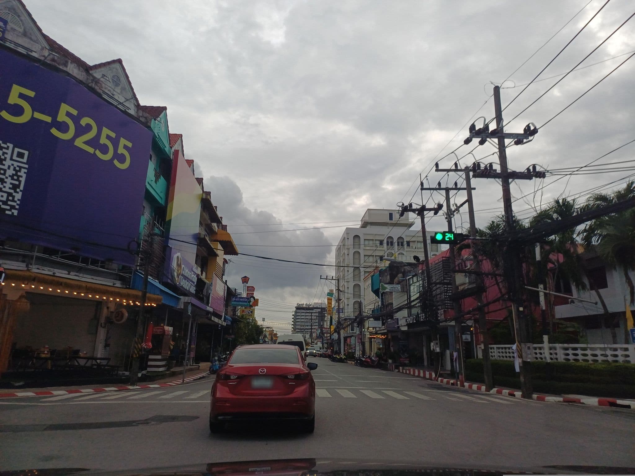 Street view near รีโซเทล, Phuket — © EakMor (CC BY-SA · Mapillary)