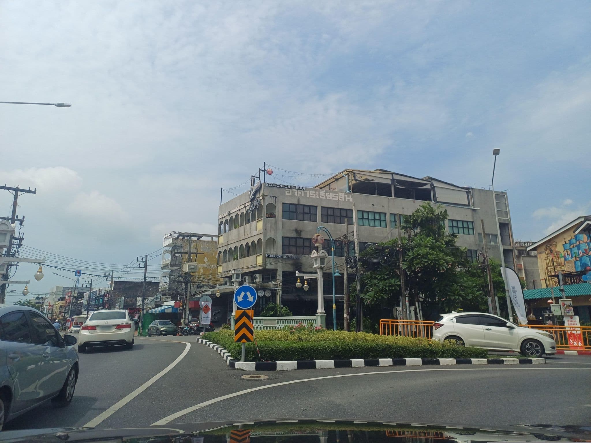 Street view near Imperial Hotel, Ban Talat Nua — © EakMor (CC BY-SA · Mapillary)