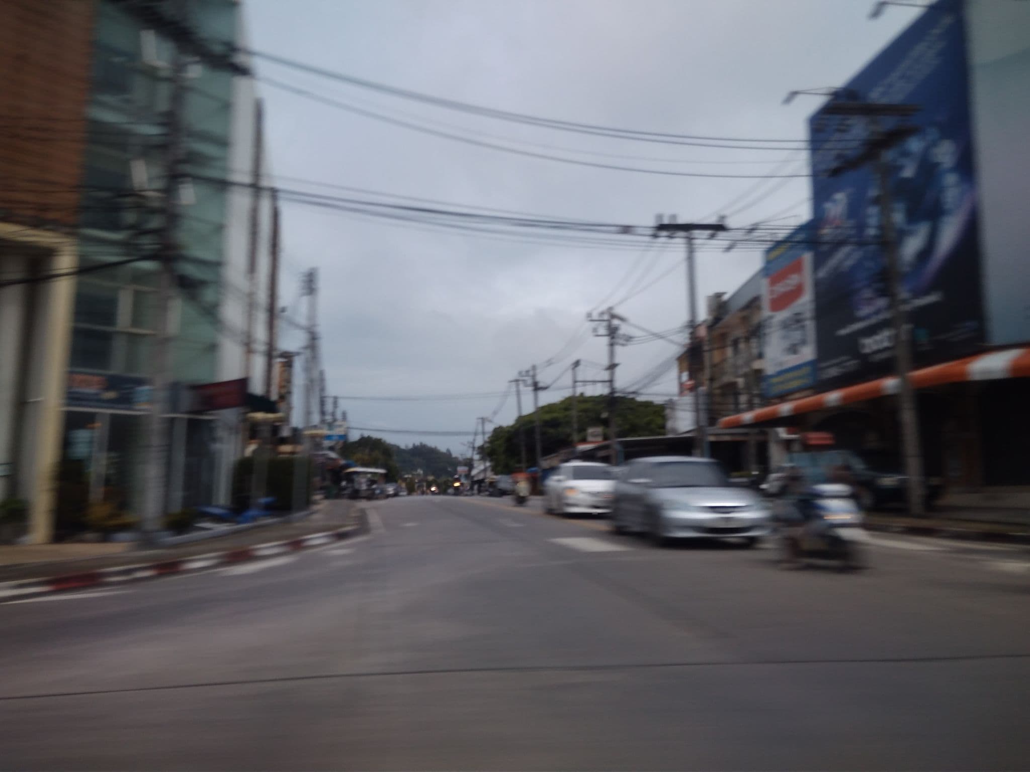 Street view near PhuPaRa Place (ภูภารา เพลส), Ban Talat Nua — © mapfool (CC BY-SA · Mapillary)