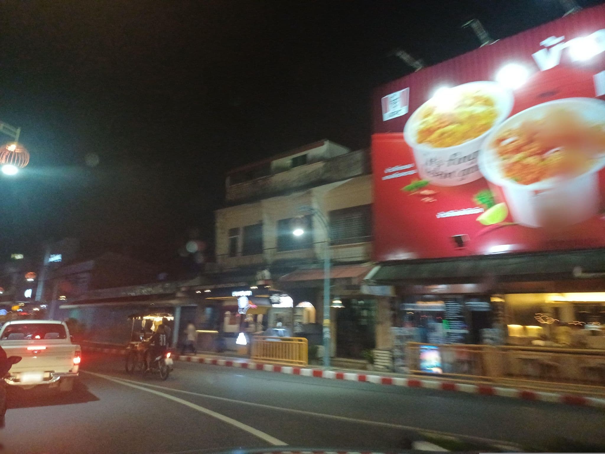 Street view near Quip Hotel, Ban Talat Nua — © EakMor (CC BY-SA · Mapillary)