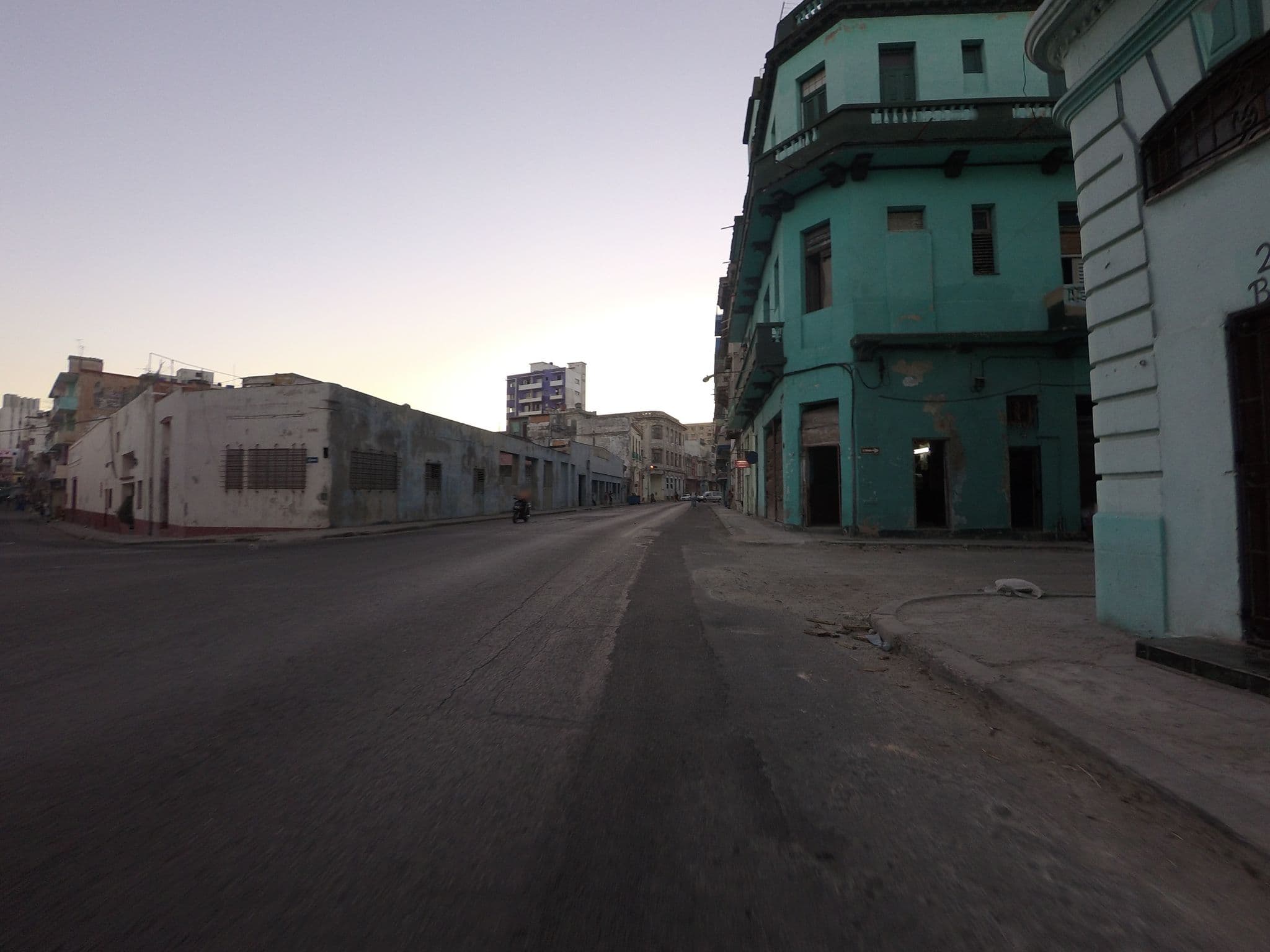 Street view near Sandra y Silma, Centro Habana
