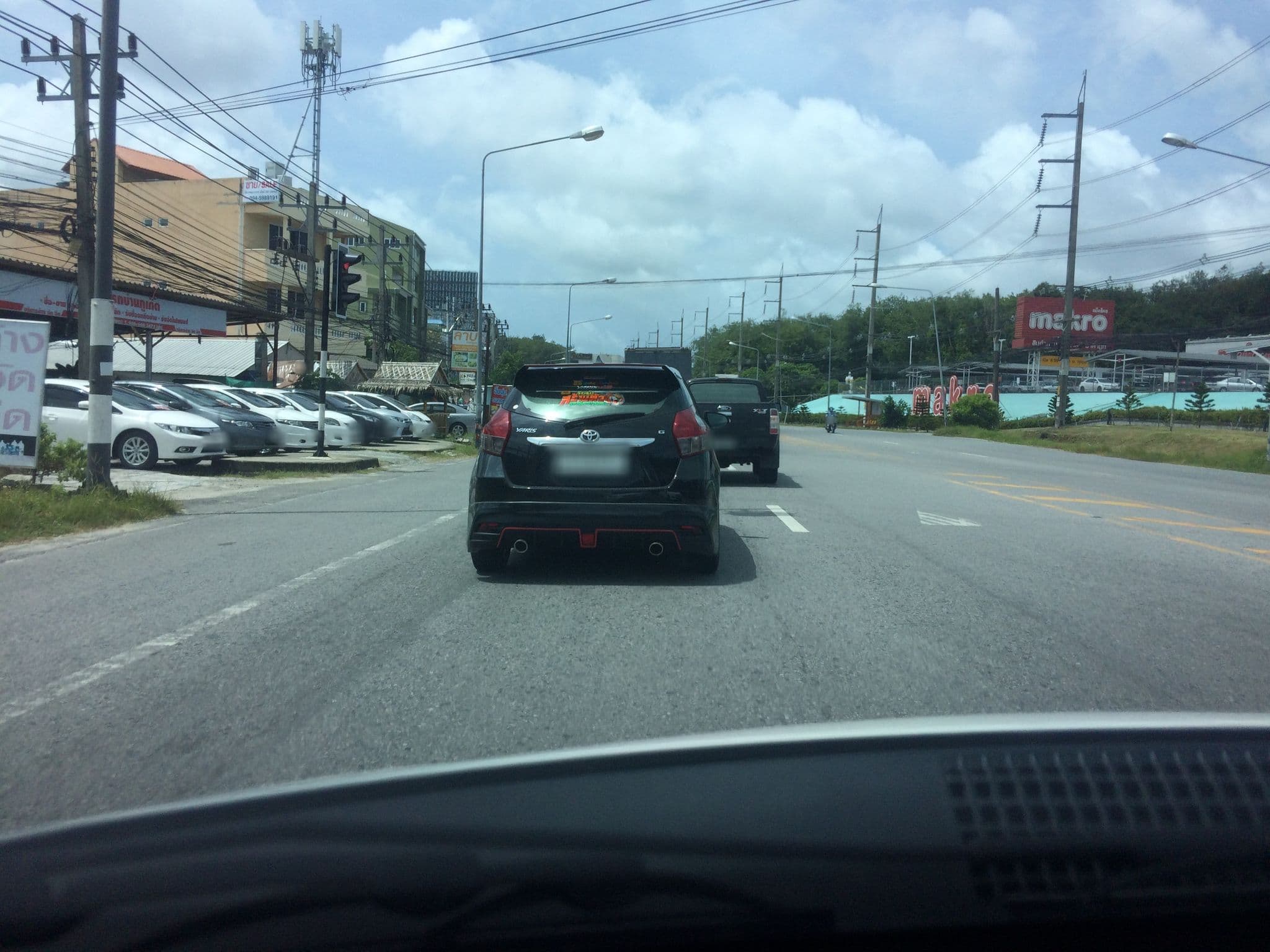 Street view near Phuket Ecozy Hotel, Wichit — © pik (CC BY-SA · Mapillary)