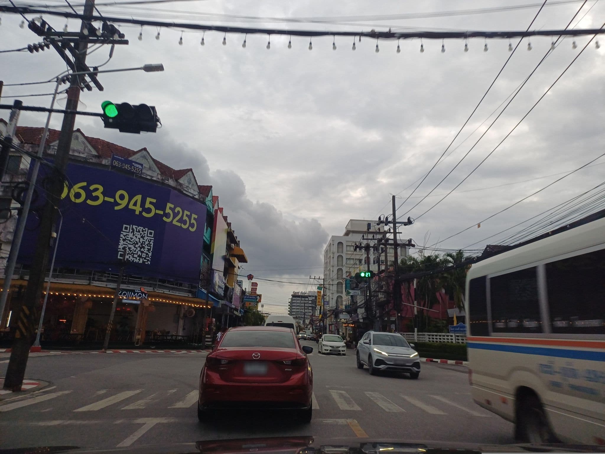Street view near ซิโนเฮ้าส์, Phuket — © EakMor (CC BY-SA · Mapillary)