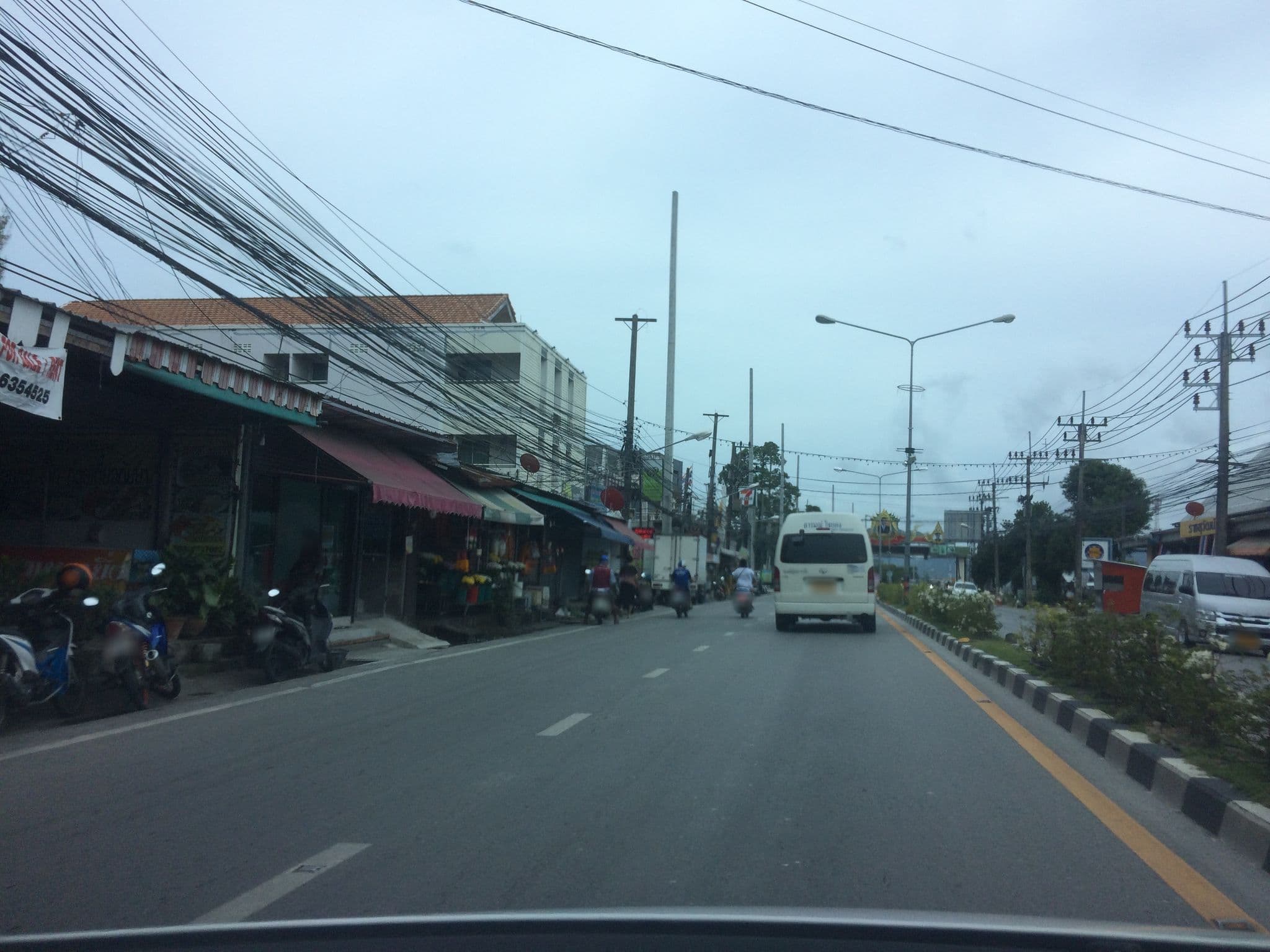 Street view near Promansion, Ban Talat Nua — © pik (CC BY-SA · Mapillary)