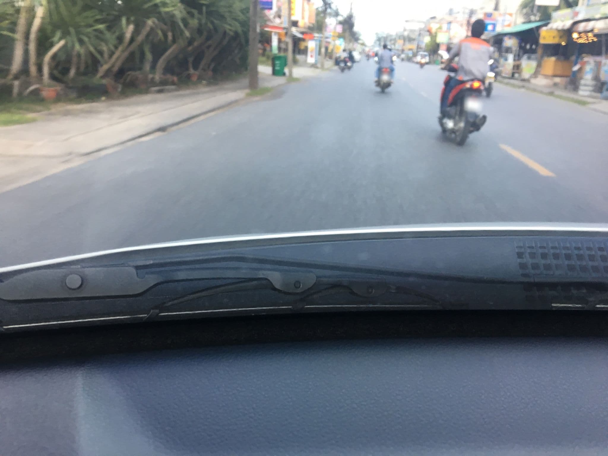 Street view near บ้านเฟื่องฟ้า, Ban Ratsada — © pik (CC BY-SA · Mapillary)
