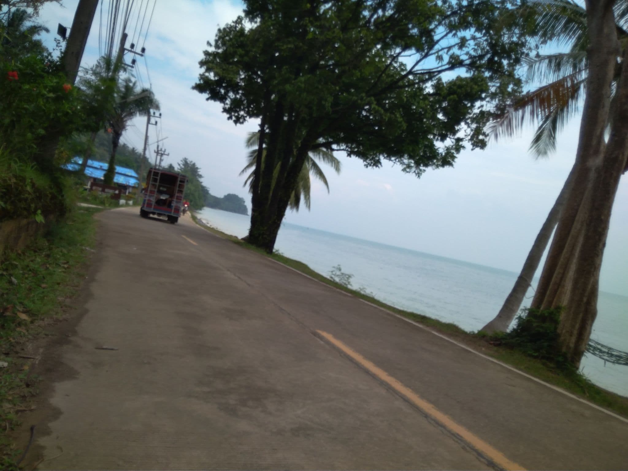 Street view near Holiday Resort Koh Yao Noi, Ban Phru Nai — © mapfool (CC BY-SA · Mapillary)