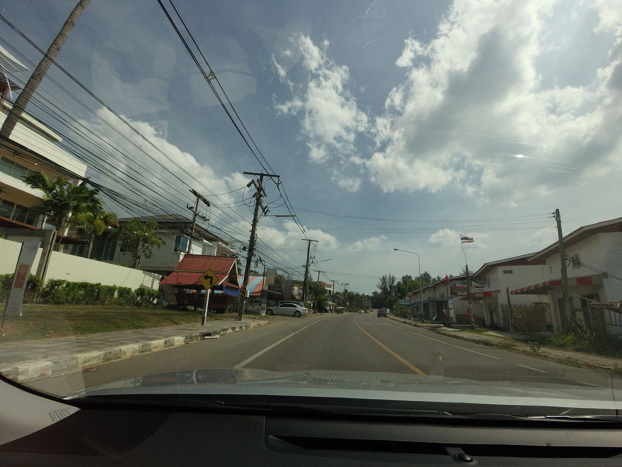 Street view near Koh Kwang Seawiew, Ban Ao Nang — © mishari (CC BY-SA · Mapillary)