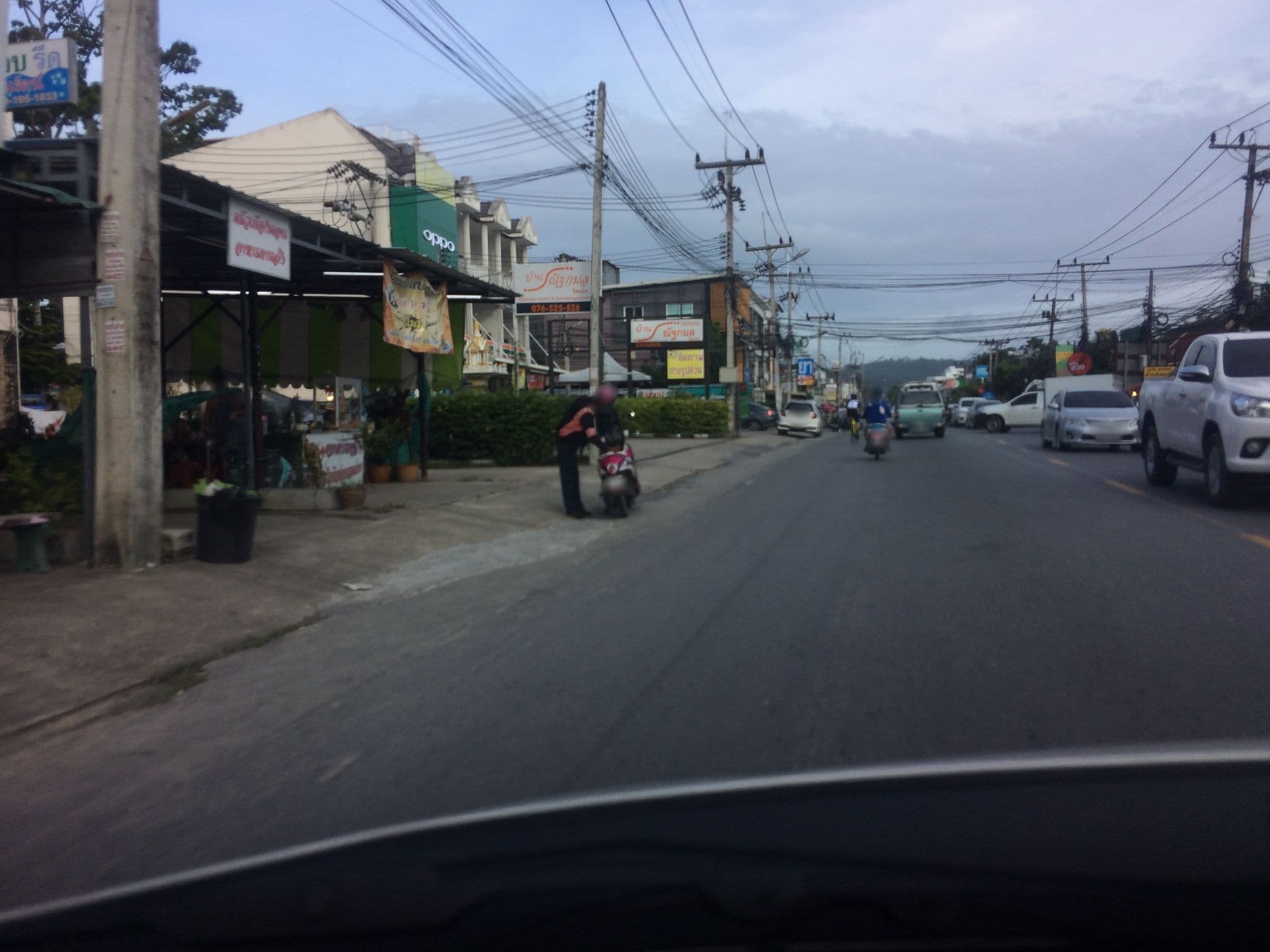 Street view near Lulu Hotel, Ban Ratsada — © pik (CC BY-SA · Mapillary)