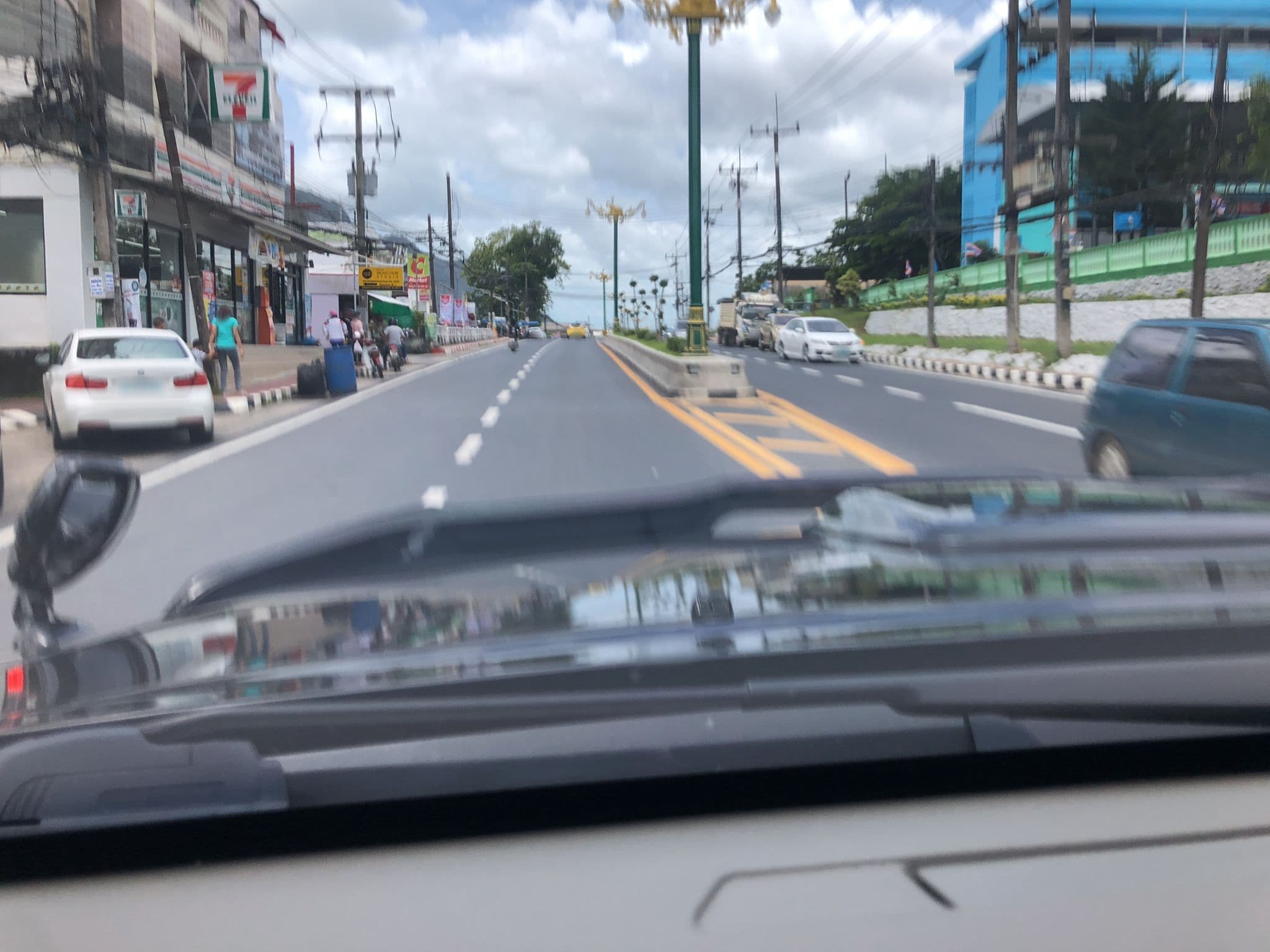 Street view near Rattanapong hotel, Phang Nga — © pimpitcha (CC BY-SA · Mapillary)