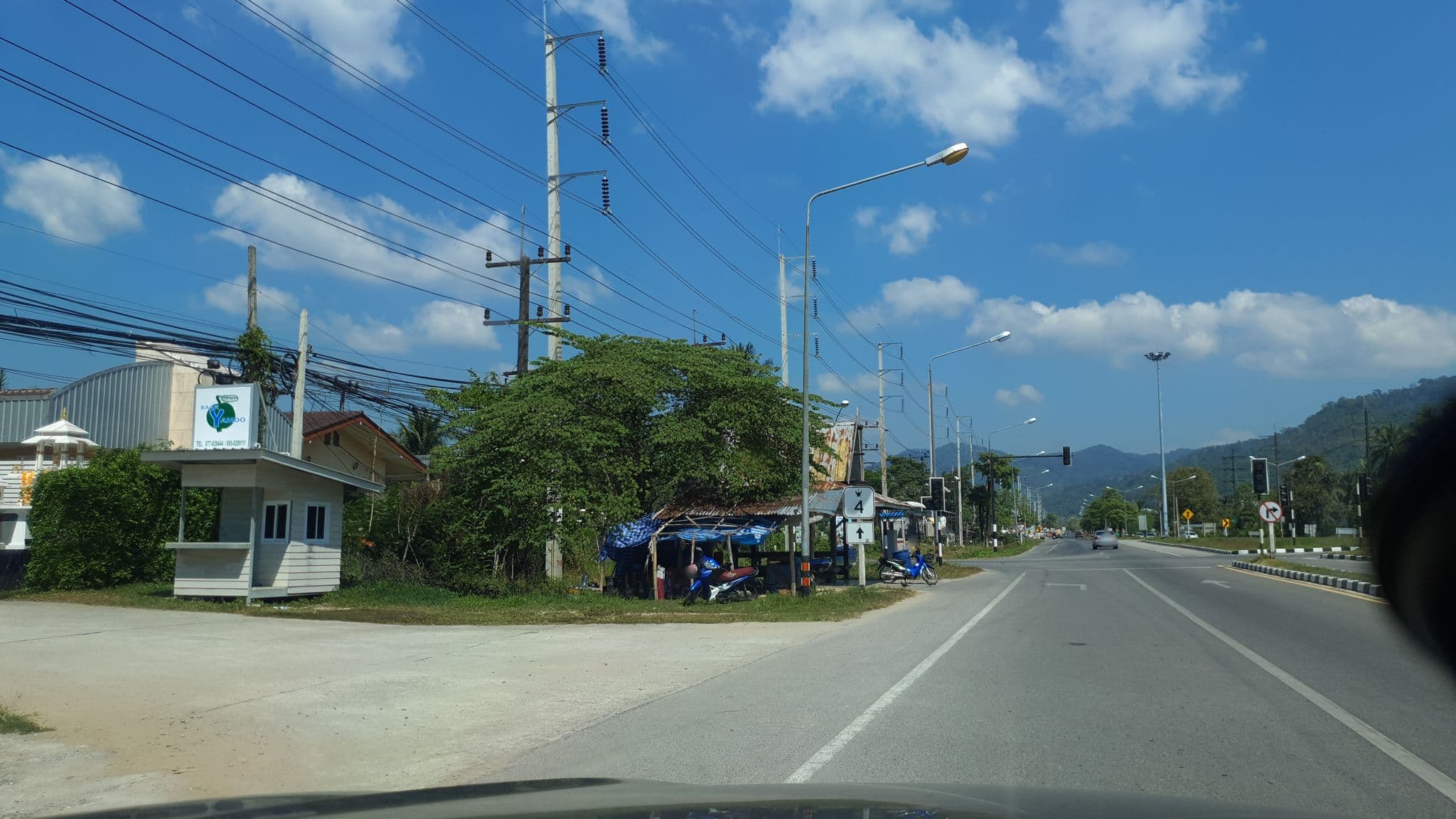Street view near บ้านหญ้าหมู Baanyamoo, Ranong — © jrcarlsen (CC BY-SA · Mapillary)