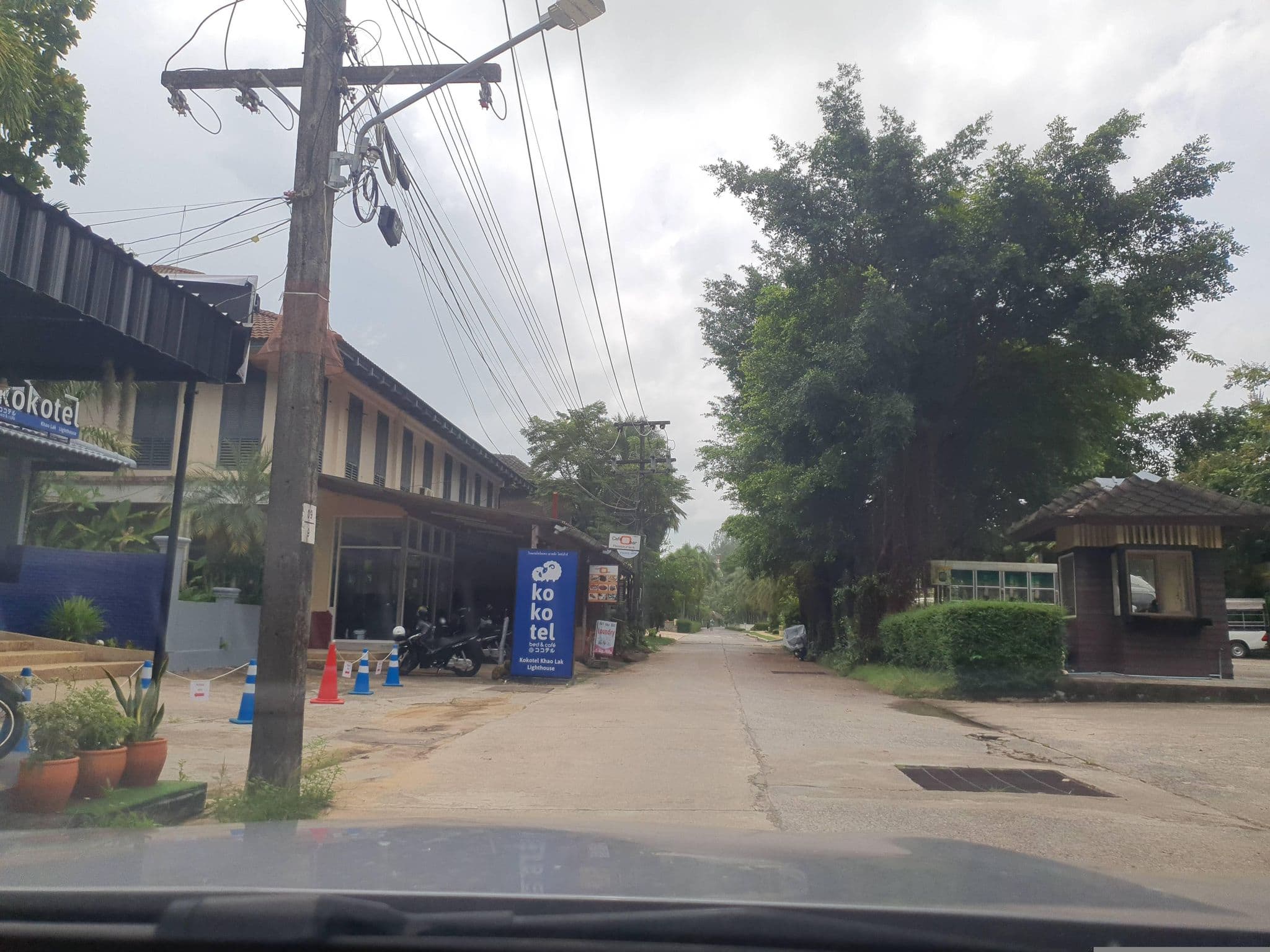 Street view near Breakfast@suwanpalm Resort, Ban Khao Lak — © jrcarlsen (CC BY-SA · Mapillary)