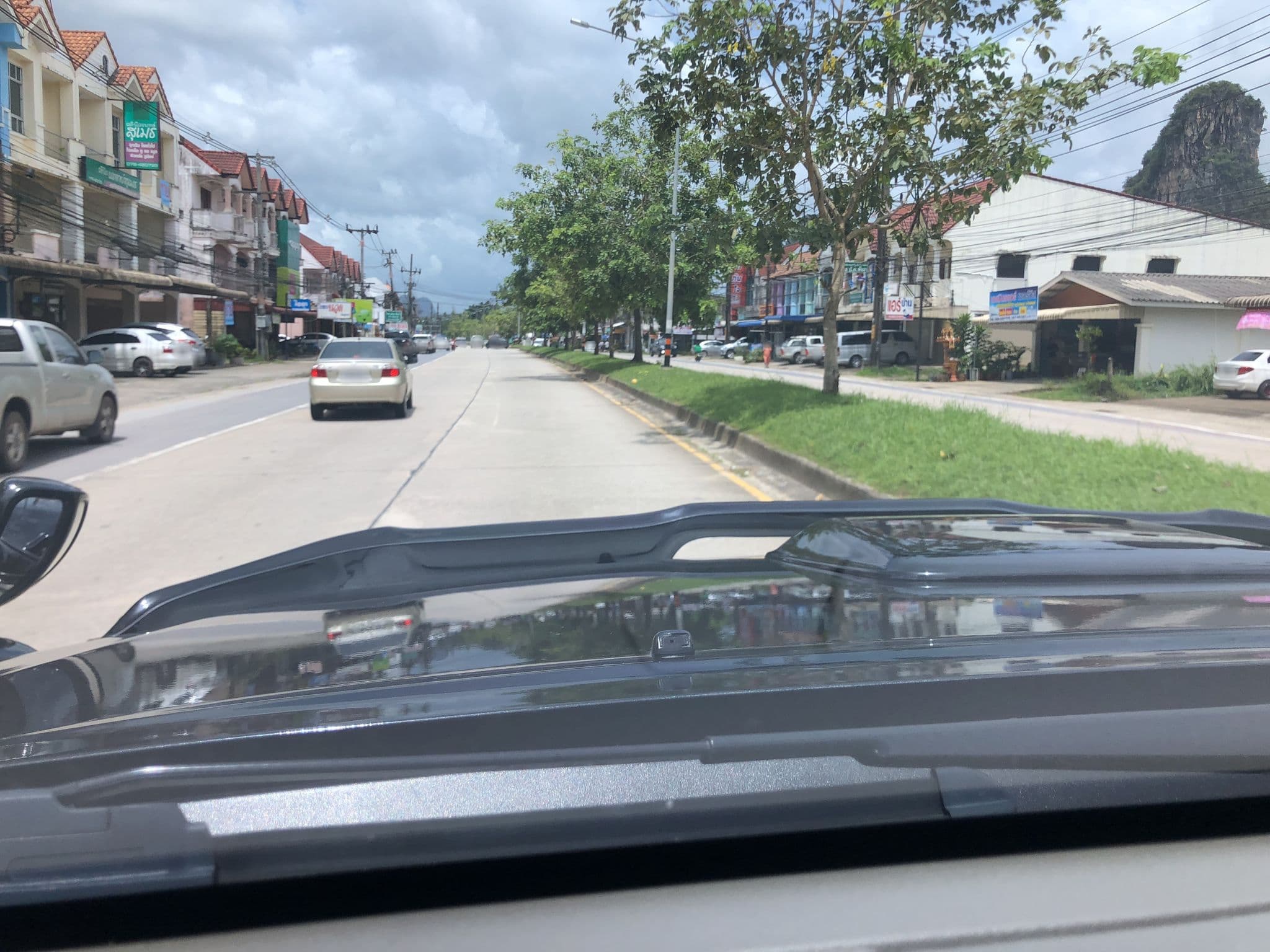 Street view near ศุภมิตรแมนชั่น, Phang Nga — © pimpitcha (CC BY-SA · Mapillary)
