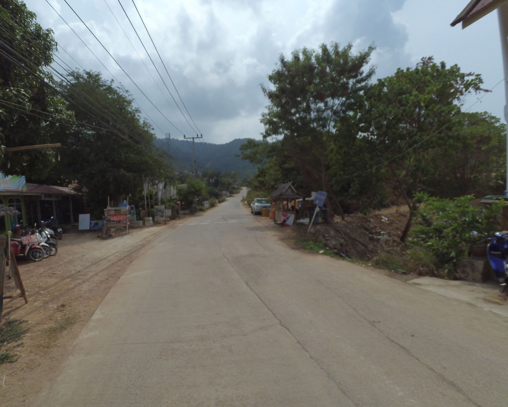 Street view near Orchid Garden Resort, Ko Lanta — © soesoe (CC BY-SA · Mapillary)