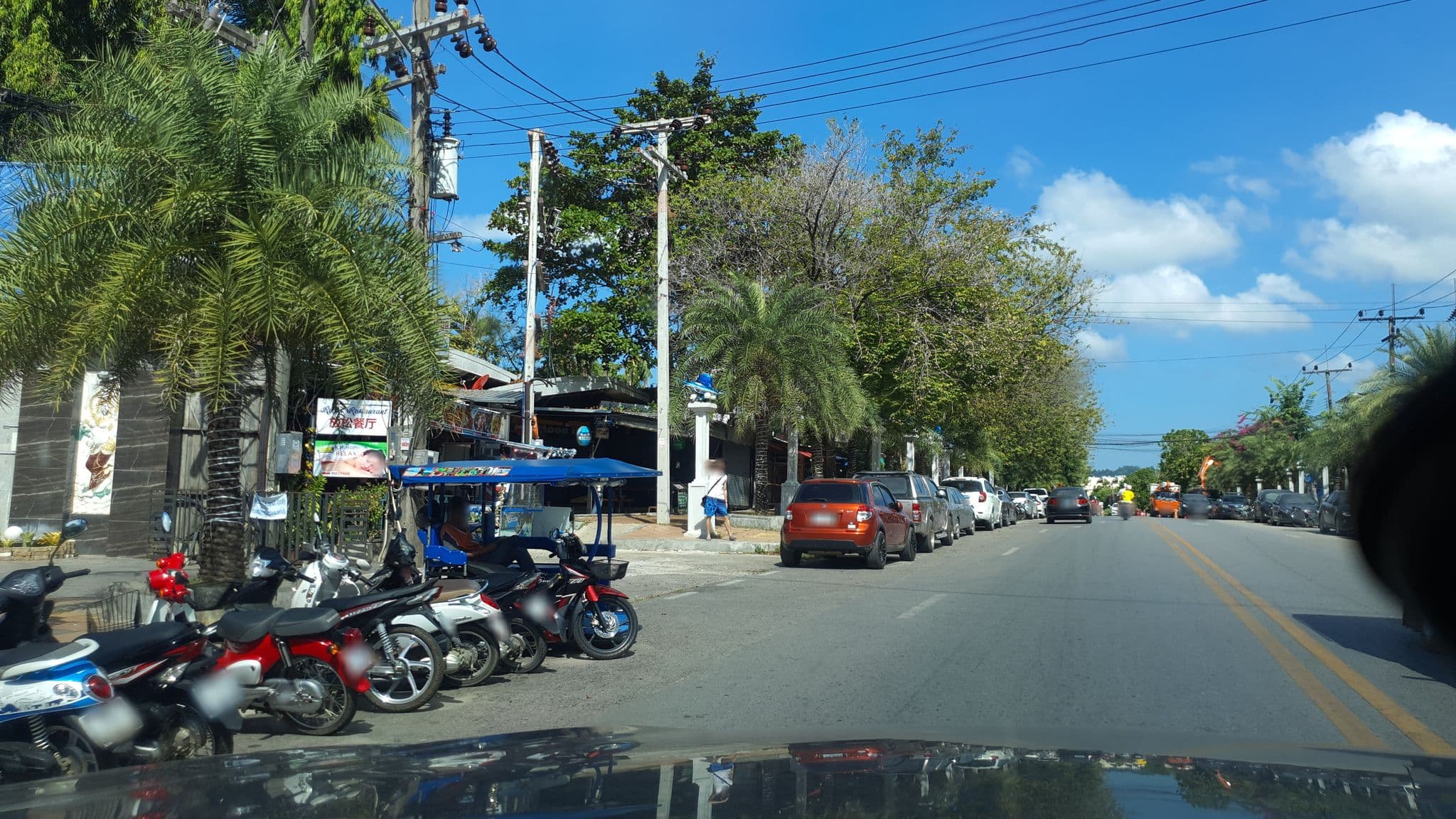 Street view near hotskuhuone👊, Ban Ao Nang — © jrcarlsen (CC BY-SA · Mapillary)