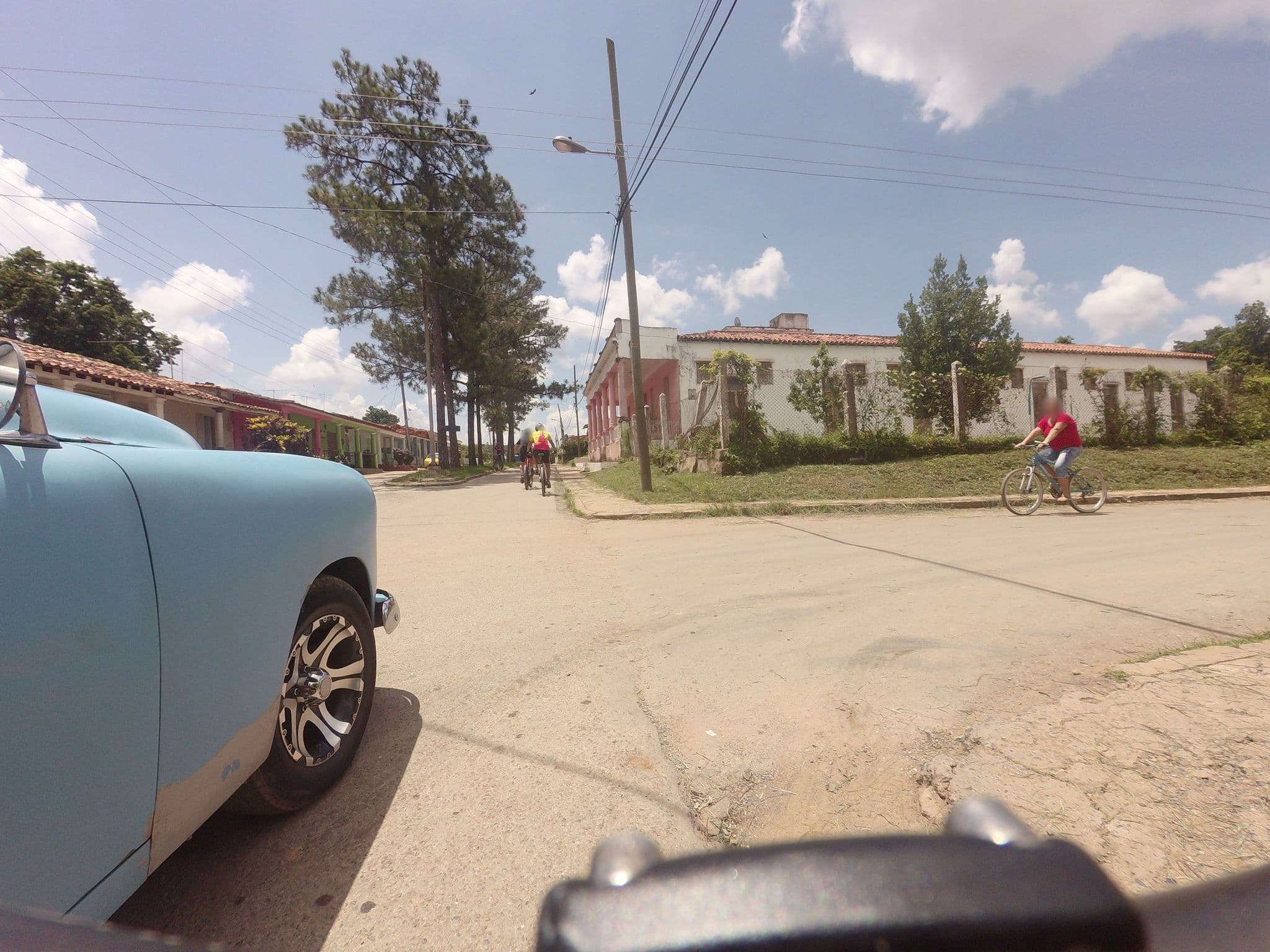 Street view near OLGA Y YOSVIEL, Viñales