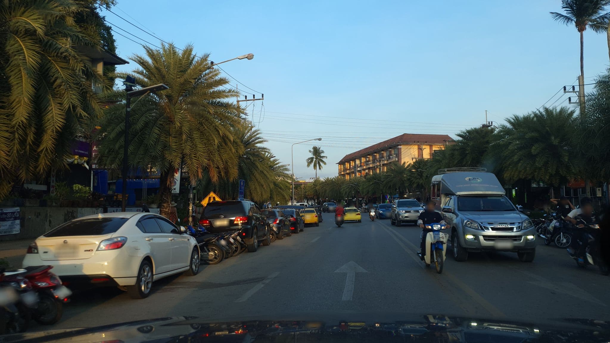 Street view near Chandee Guesthouse And Restaurant, Ban Ao Nang — © jrcarlsen (CC BY-SA · Mapillary)