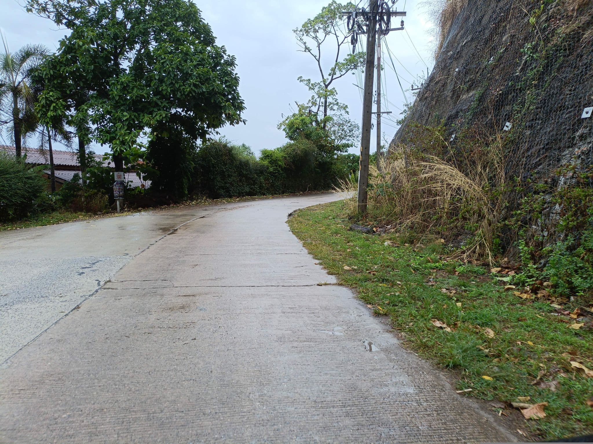 Street view near Amantra Resort & Spa Koh Lanta, Ko Lanta — © skillsy (CC BY-SA · Mapillary)