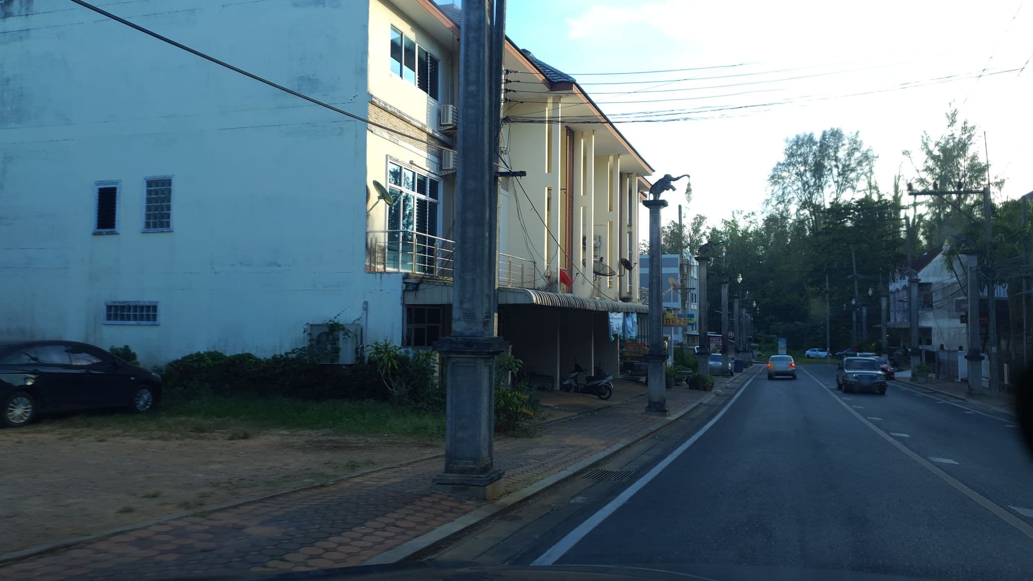 Street view near room 701, Krabi — © jrcarlsen (CC BY-SA · Mapillary)