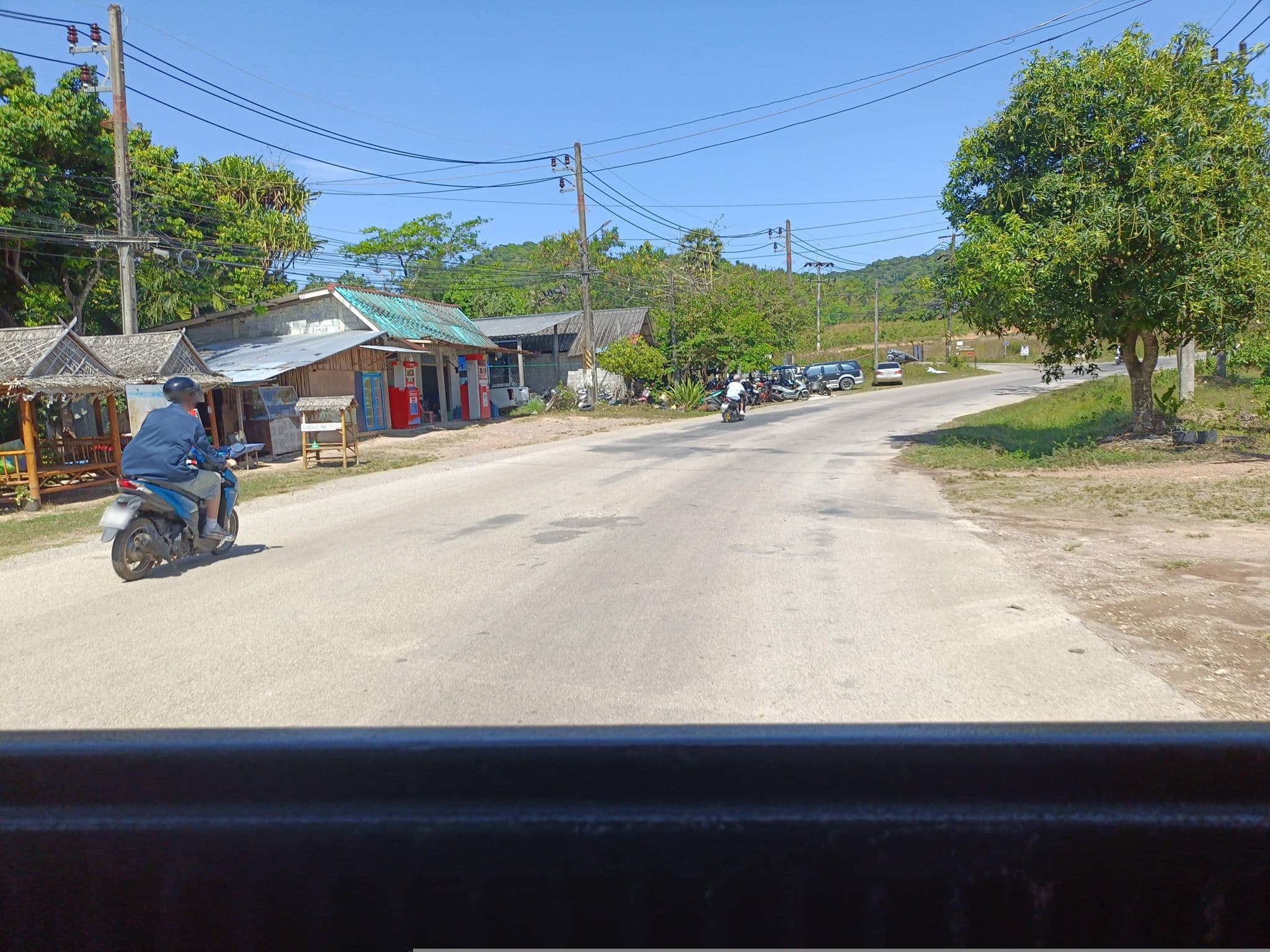 Street view near lanta nice beach house, Ko Lanta — © skillsy (CC BY-SA · Mapillary)