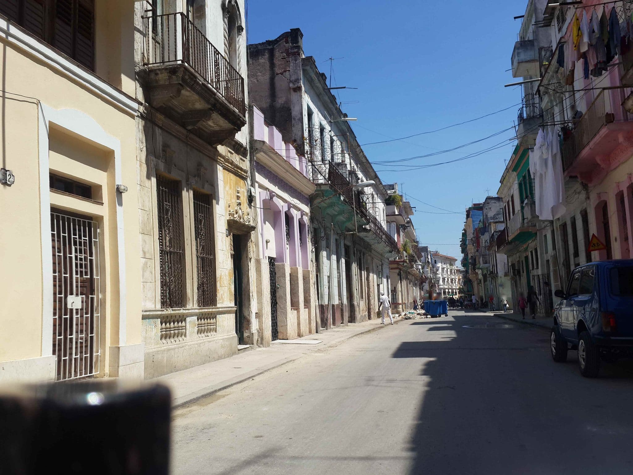 Street view near Casa Zenia Siglo V, Centro Habana