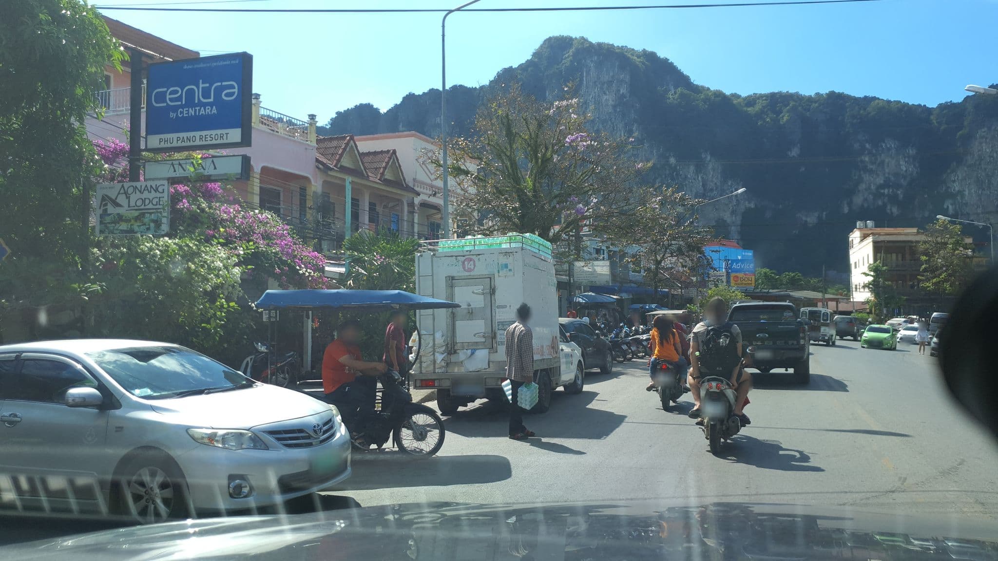 Street view near z-zee guest house, Ban Ao Nang — © jrcarlsen (CC BY-SA · Mapillary)