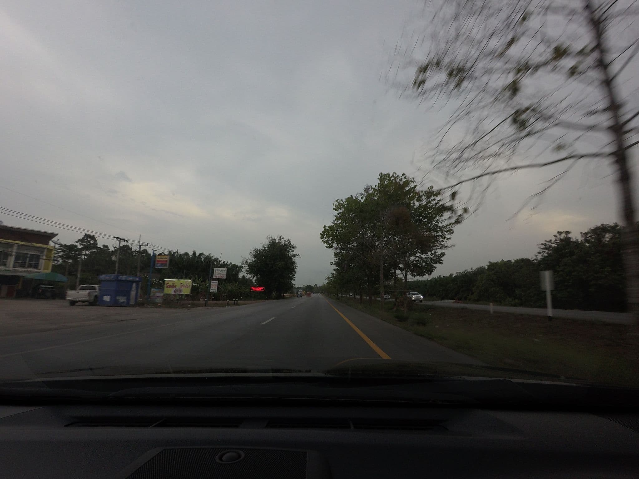 Street view near โมก-มายด์ รีสอร์ท, Chaiya — © mishari (CC BY-SA · Mapillary)