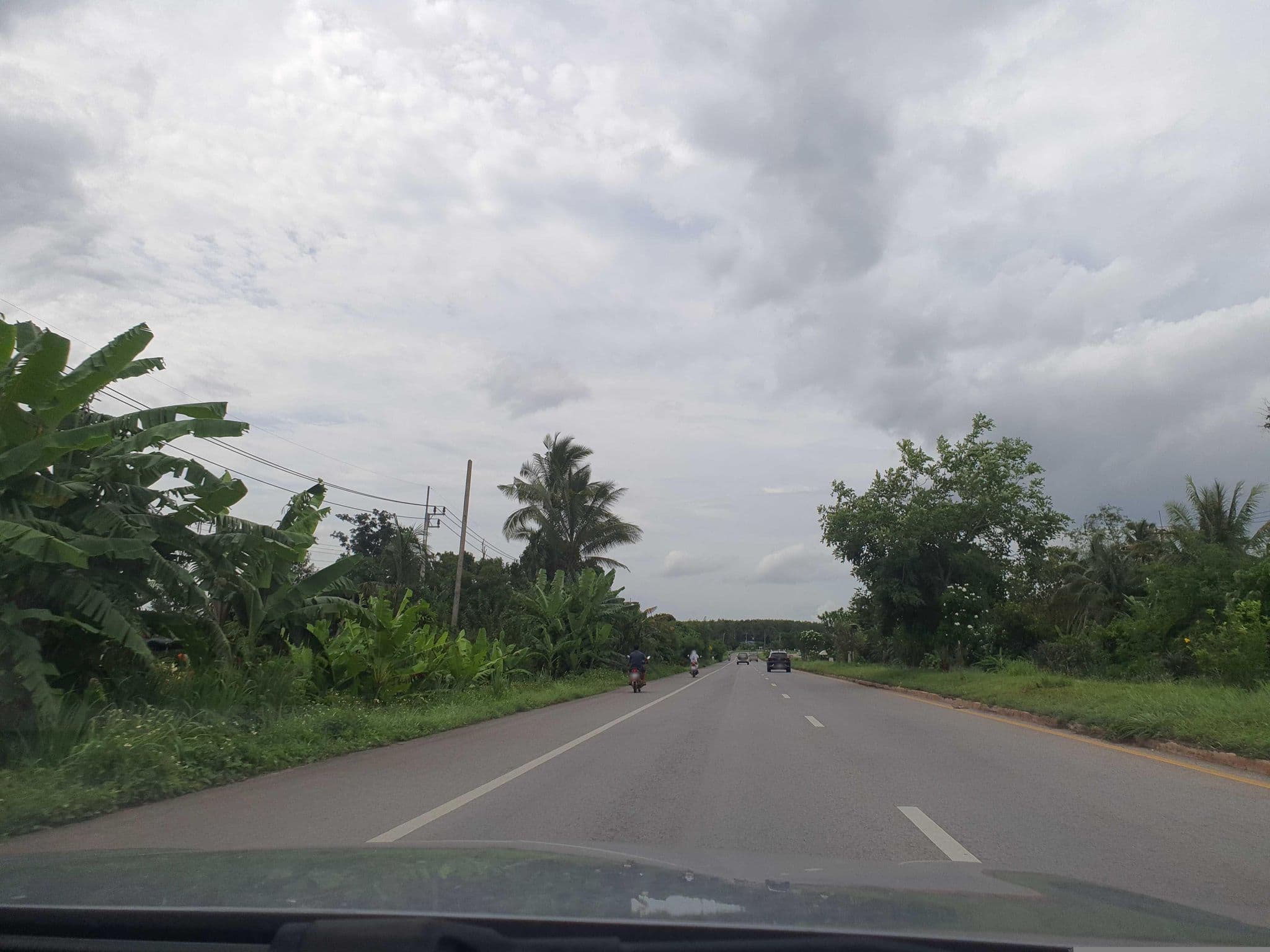 Street view near บ้านรักรีสอร์ท, Tha Khanon — © jrcarlsen (CC BY-SA · Mapillary)