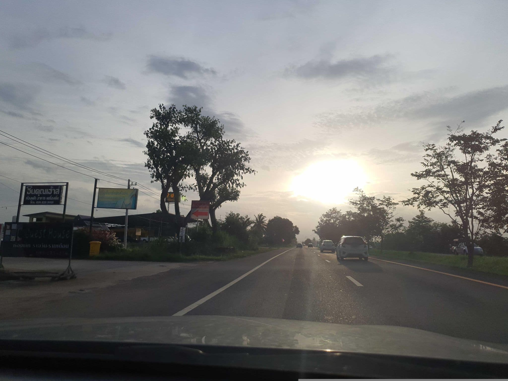 Street view near Youinhouse Urt, Tha Kham — © jrcarlsen (CC BY-SA · Mapillary)