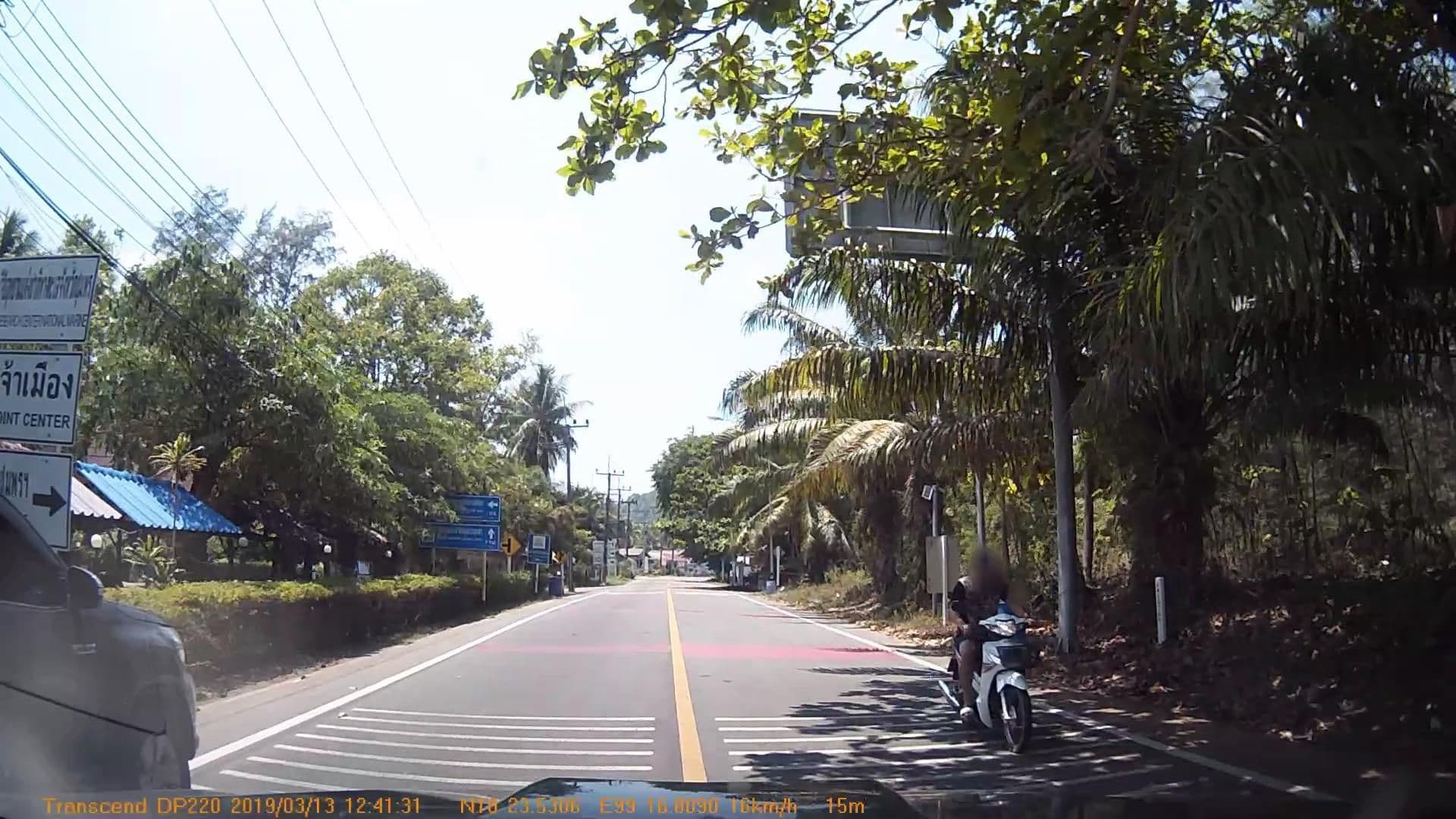 Street view near คุ้มทรายรี Kumsairi, Ban I Let — © mapcreator (CC BY-SA · Mapillary)