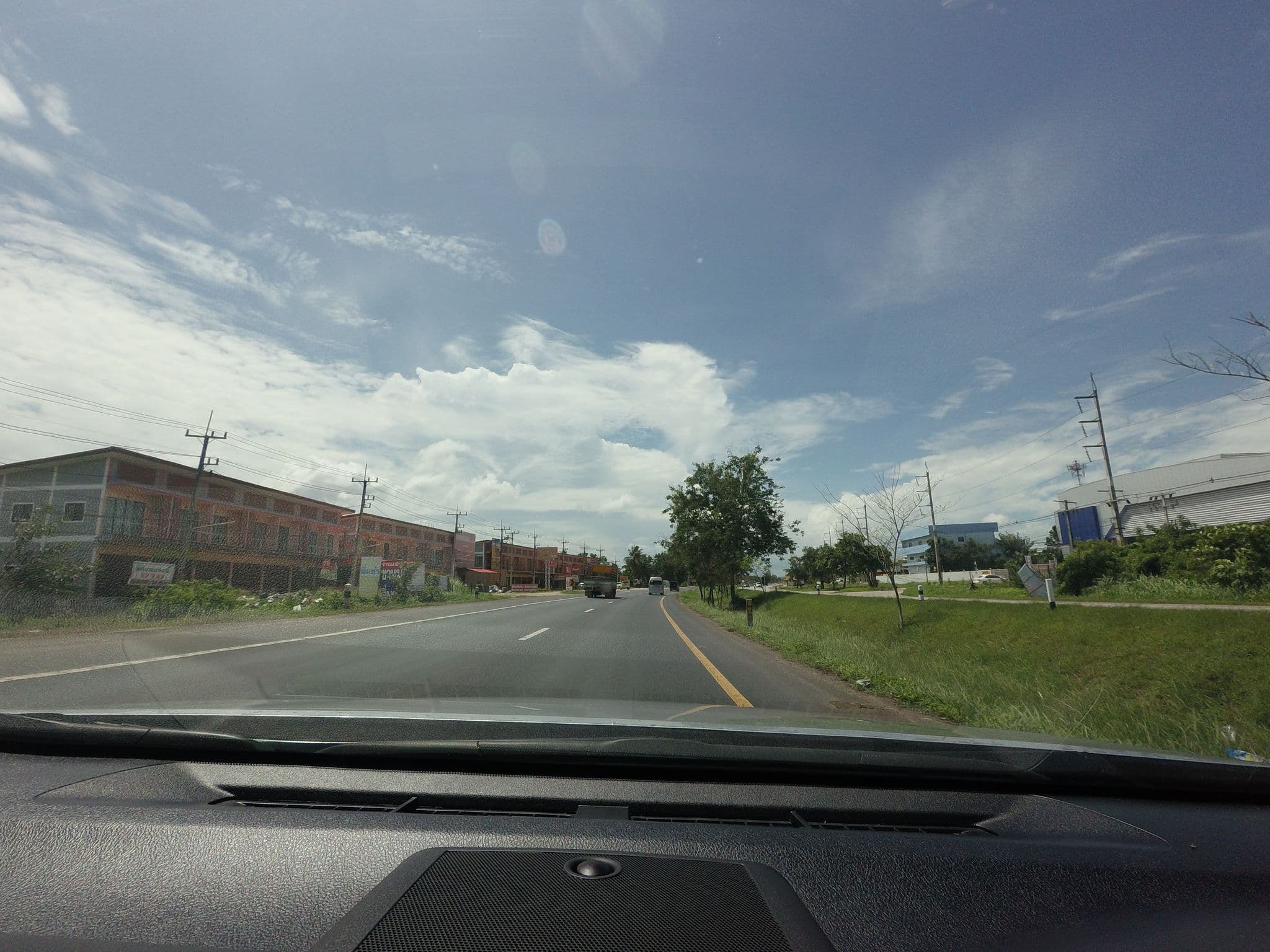 Street view near Phuthan Hotel, Tha Kham — © mishari (CC BY-SA · Mapillary)