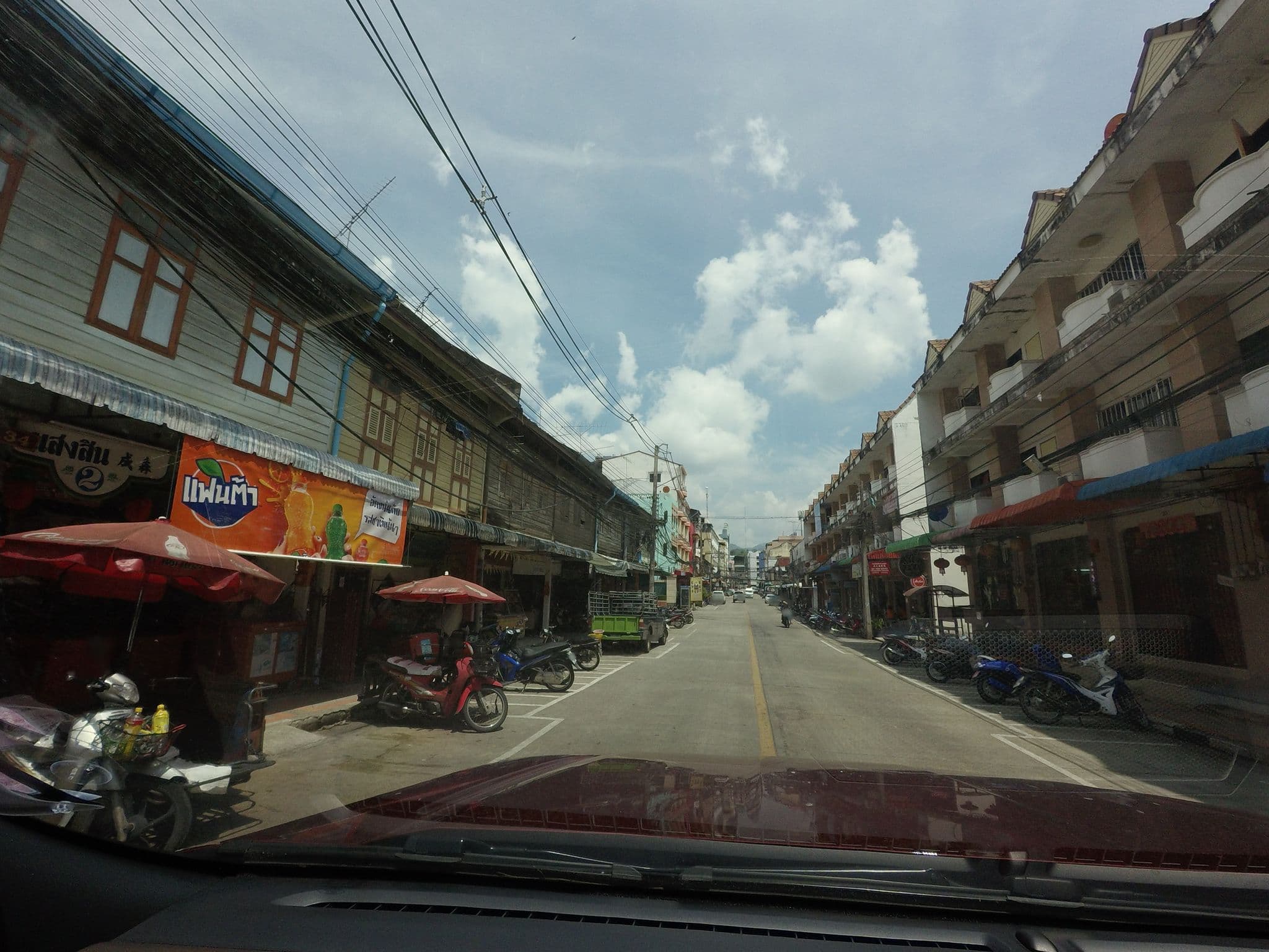 Street view near Sri Betong Hotel, Betong — © mishari (CC BY-SA · Mapillary)
