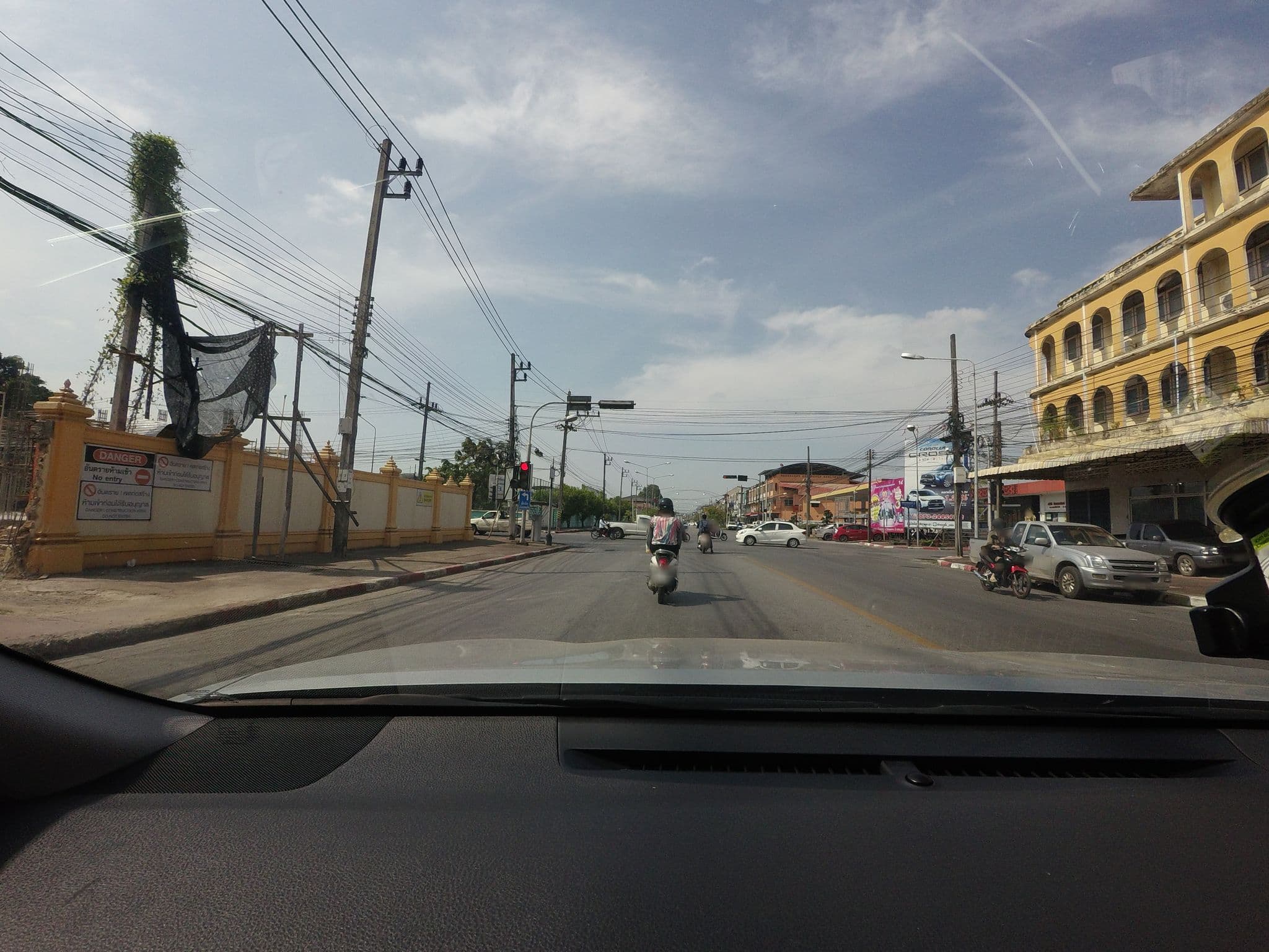 Street view near โรงแรม ศรียะลา, Yala — © mishari (CC BY-SA · Mapillary)