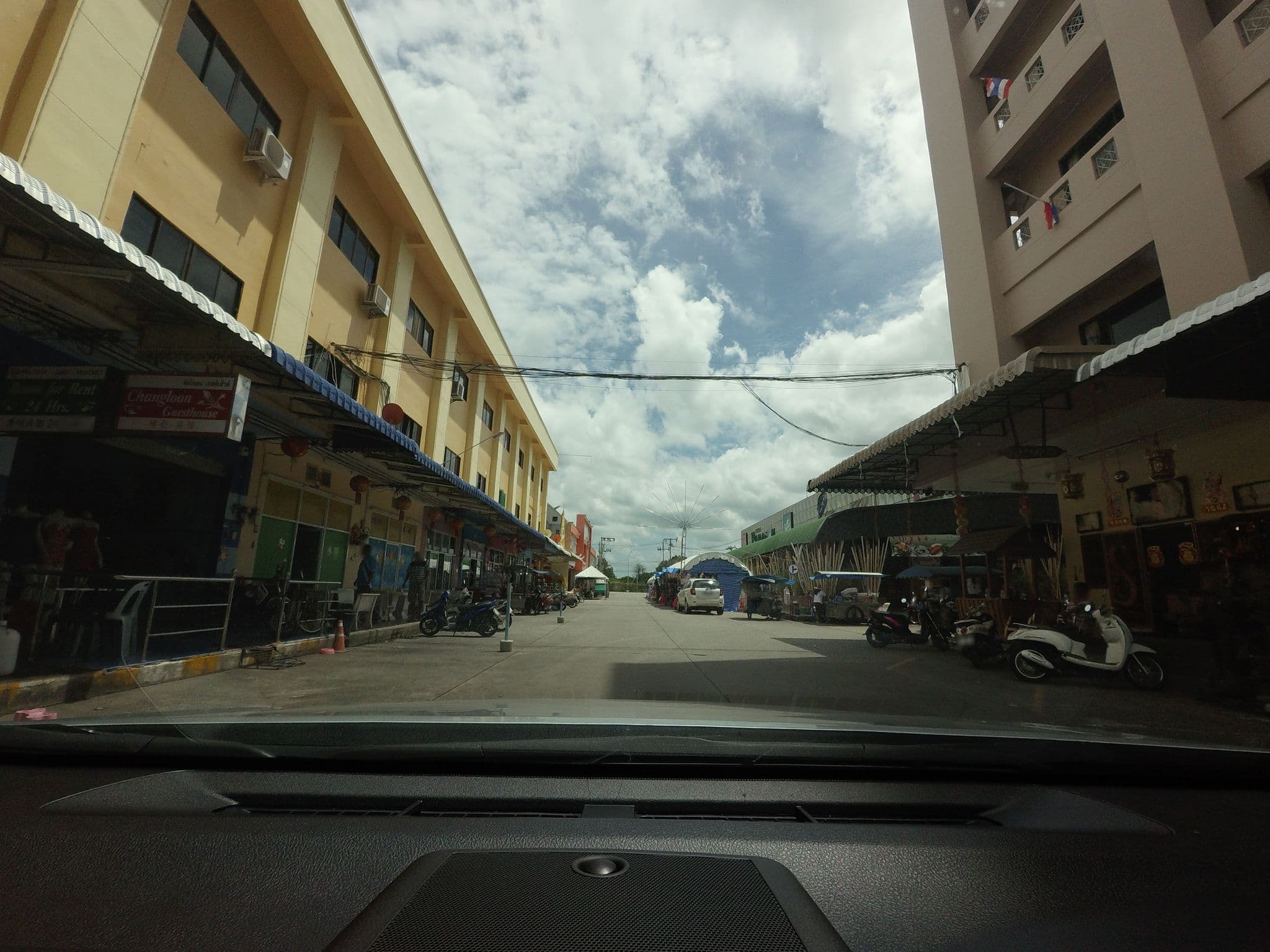 Street view near 4896 Theater Hotel, Sadao — © mishari (CC BY-SA · Mapillary)
