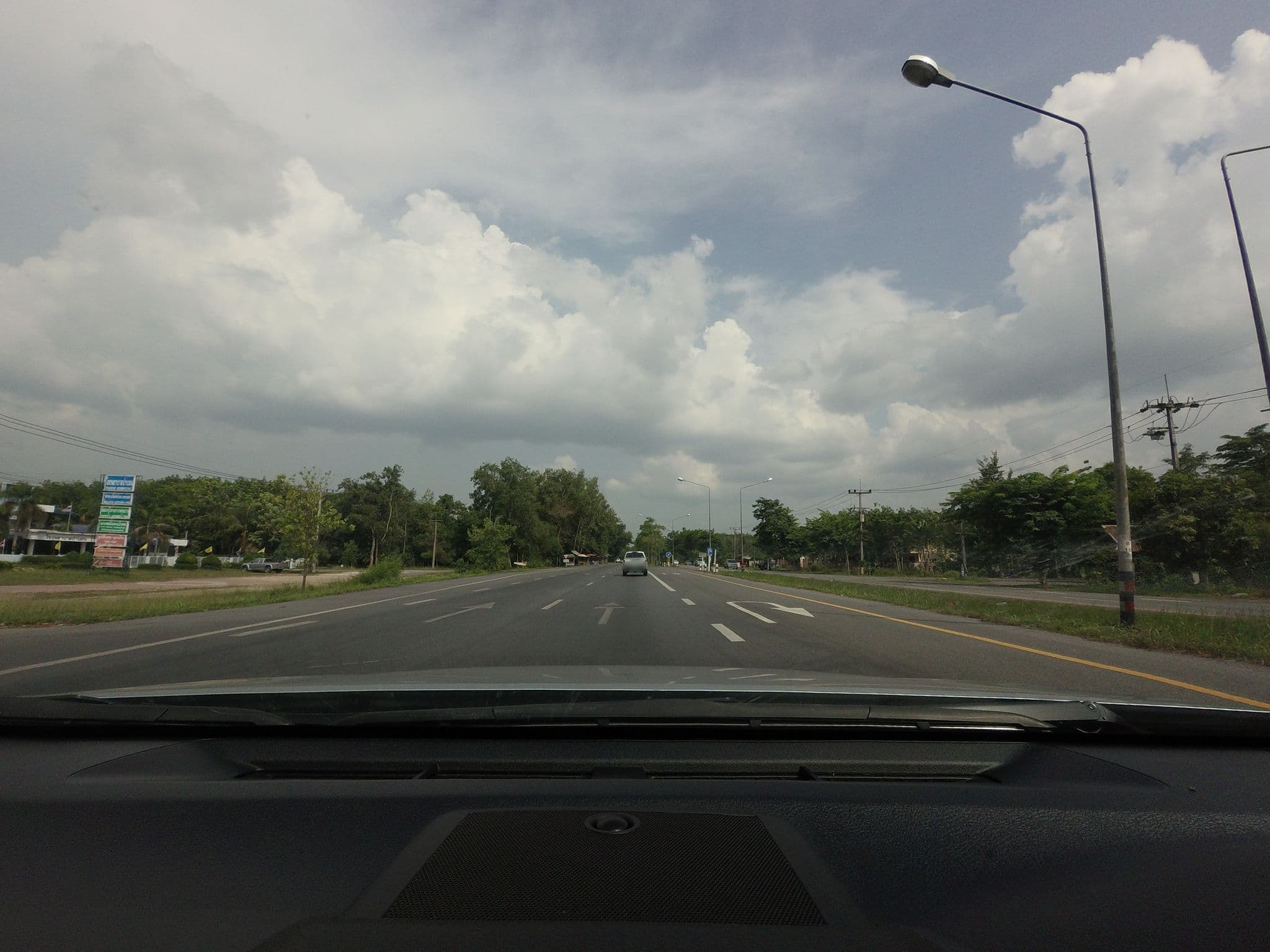 Street view near DD Resort Hotel โรงเเรมดีดี รีสอร์ท, Ban Mai — © mishari (CC BY-SA · Mapillary)