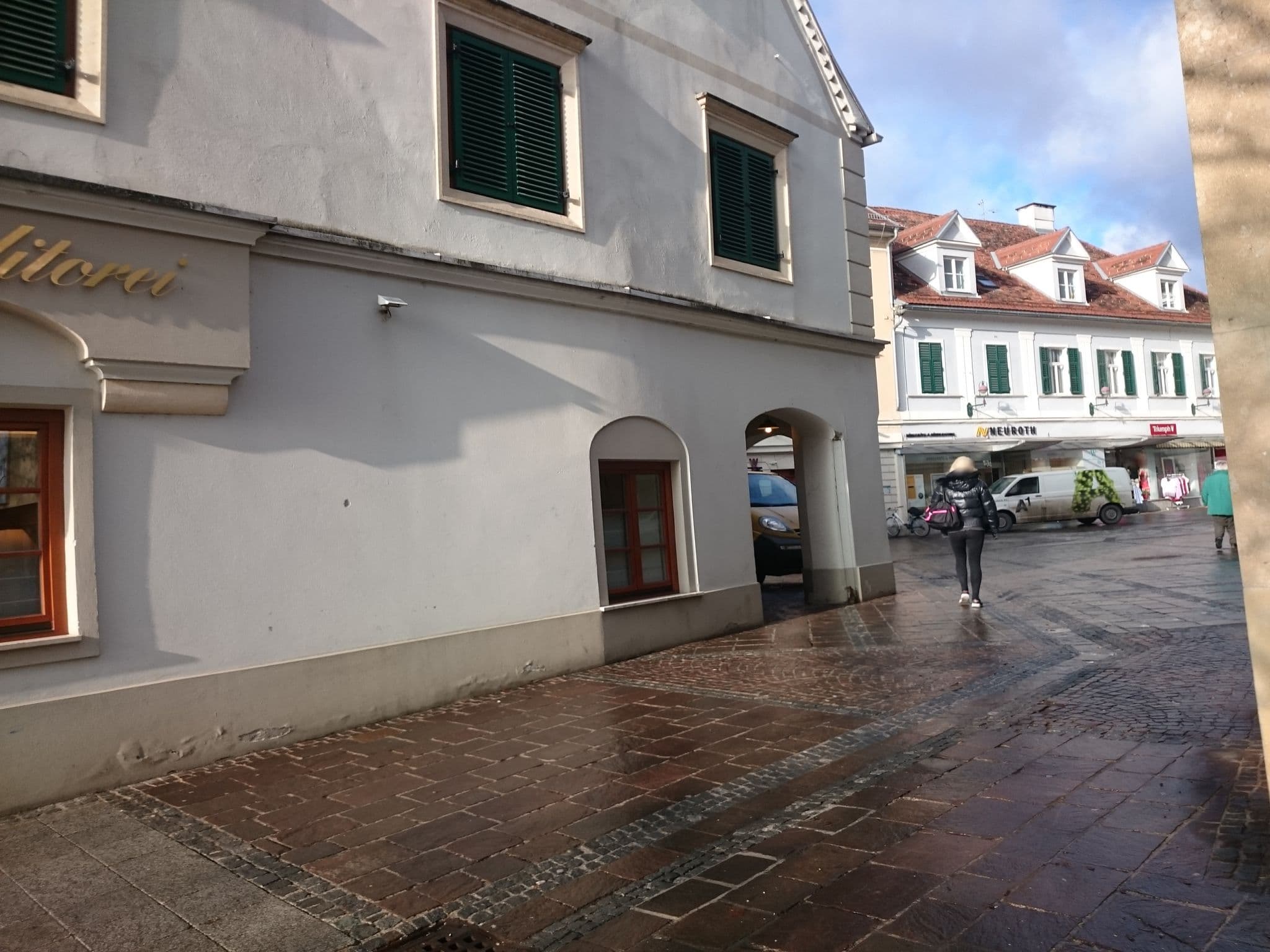 Street view near Stadthotel Zur Goldenen Krone, Weiz — © asdf (CC BY-SA · Mapillary)