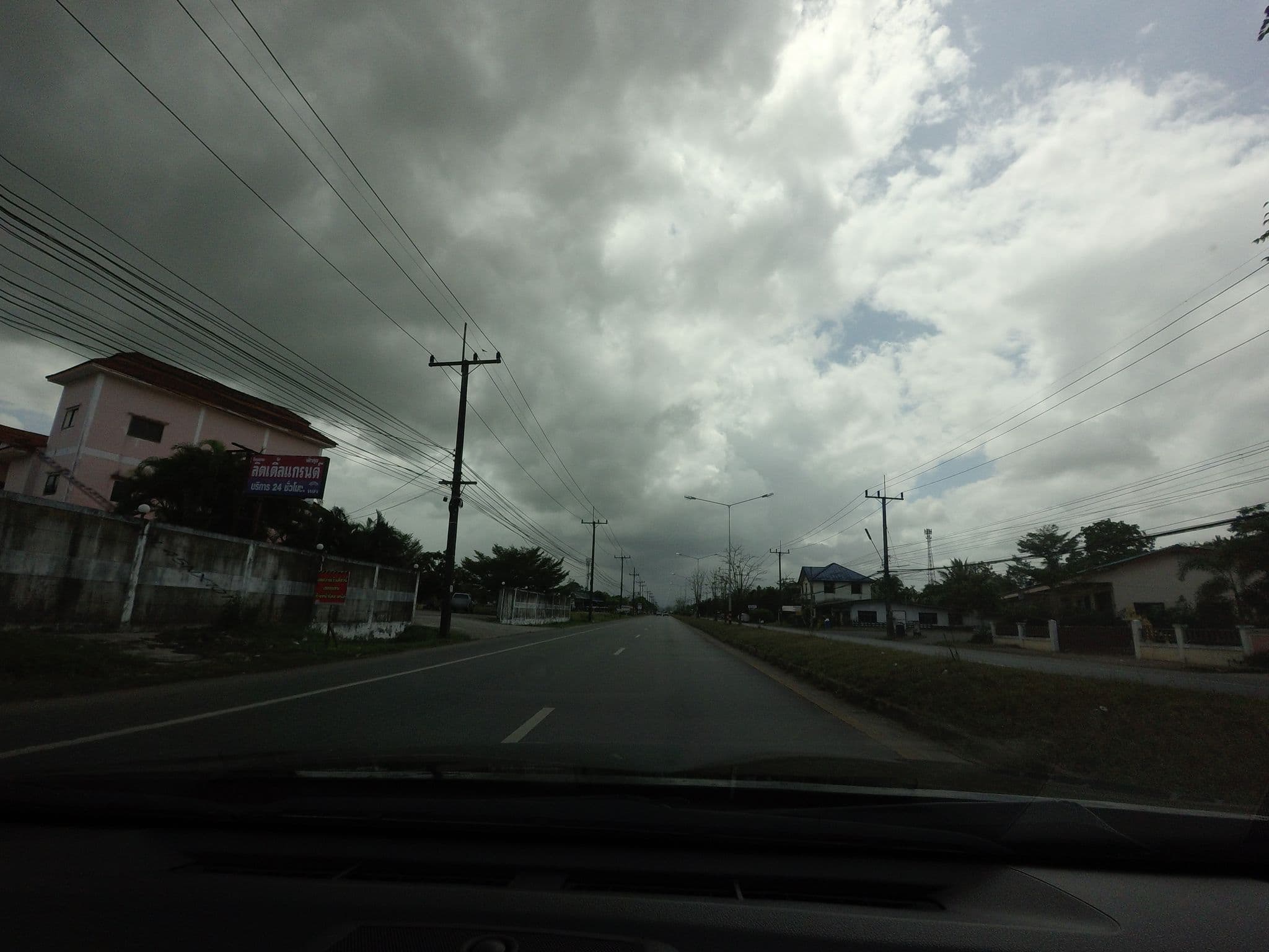Street view near Little Grand Hotel, Phatthalung — © mishari (CC BY-SA · Mapillary)