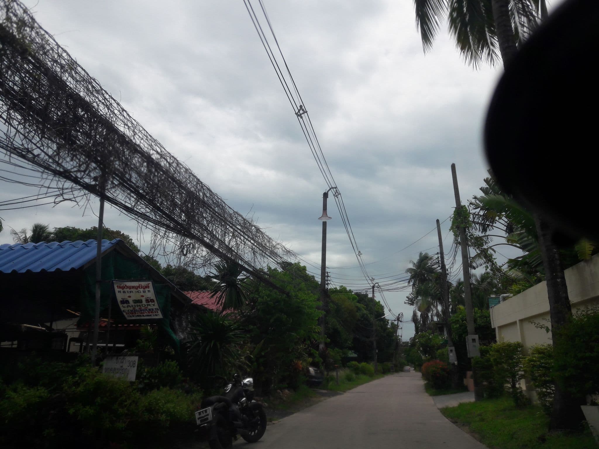 Street view near The Sea Koh Samui, Ko Samui — © jirayoot (CC BY-SA · Mapillary)