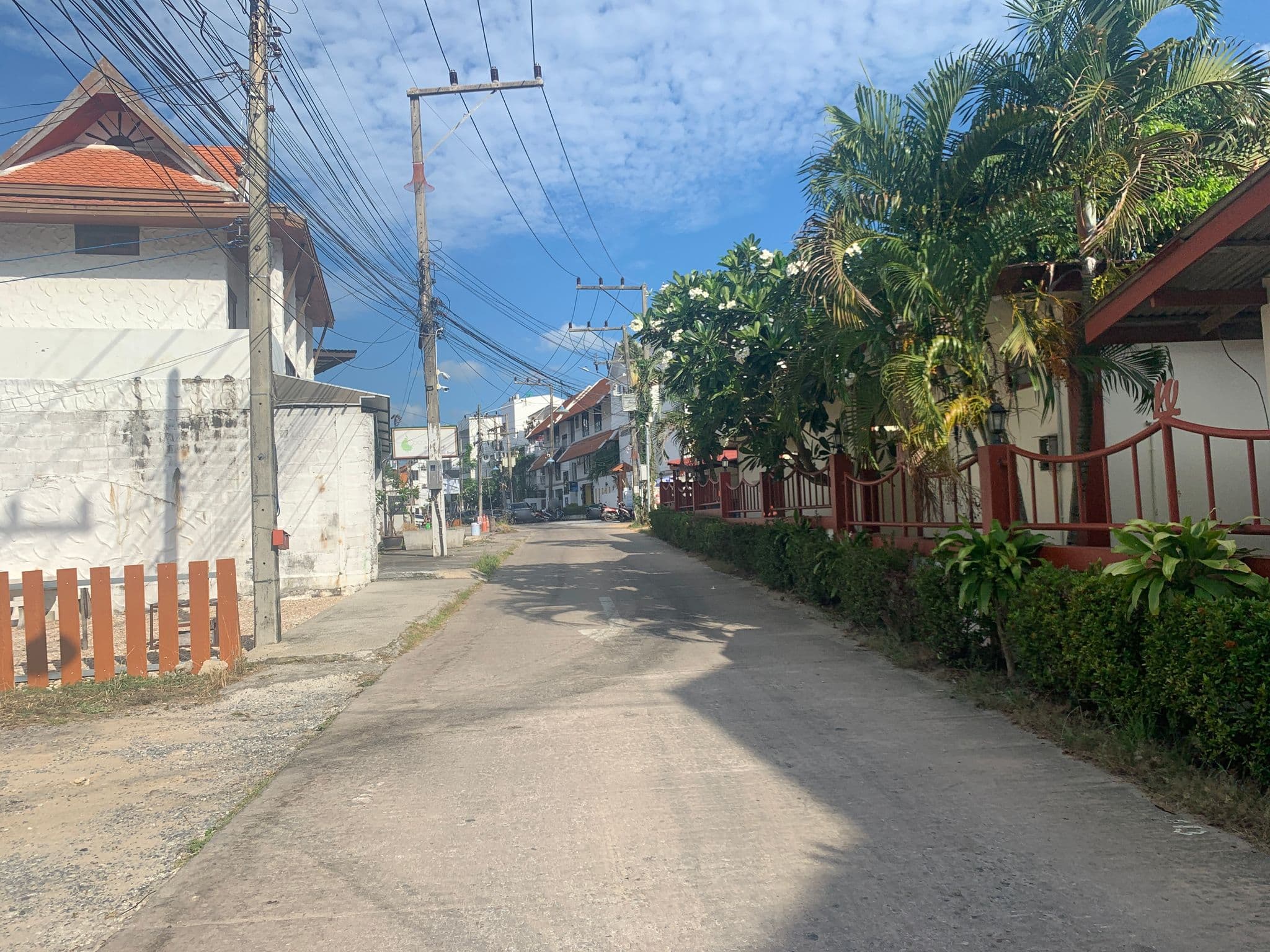 Street view near Waterfront Boutique, Ko Samui — © emseesee (CC BY-SA · Mapillary)