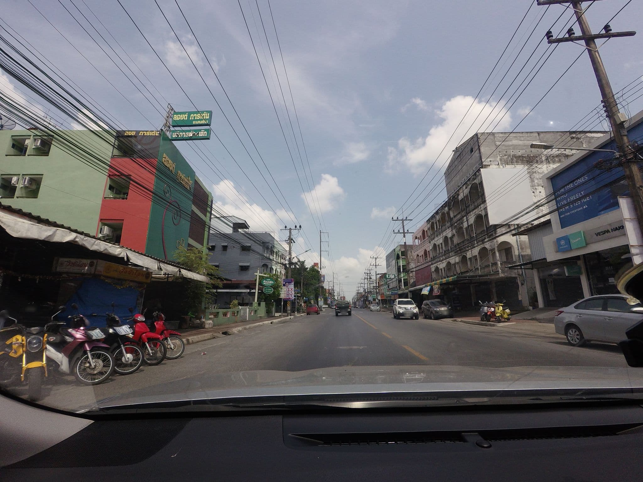 Street view near Loysgarden Hotel, Nakhon Si Thammarat — © mishari (CC BY-SA · Mapillary)