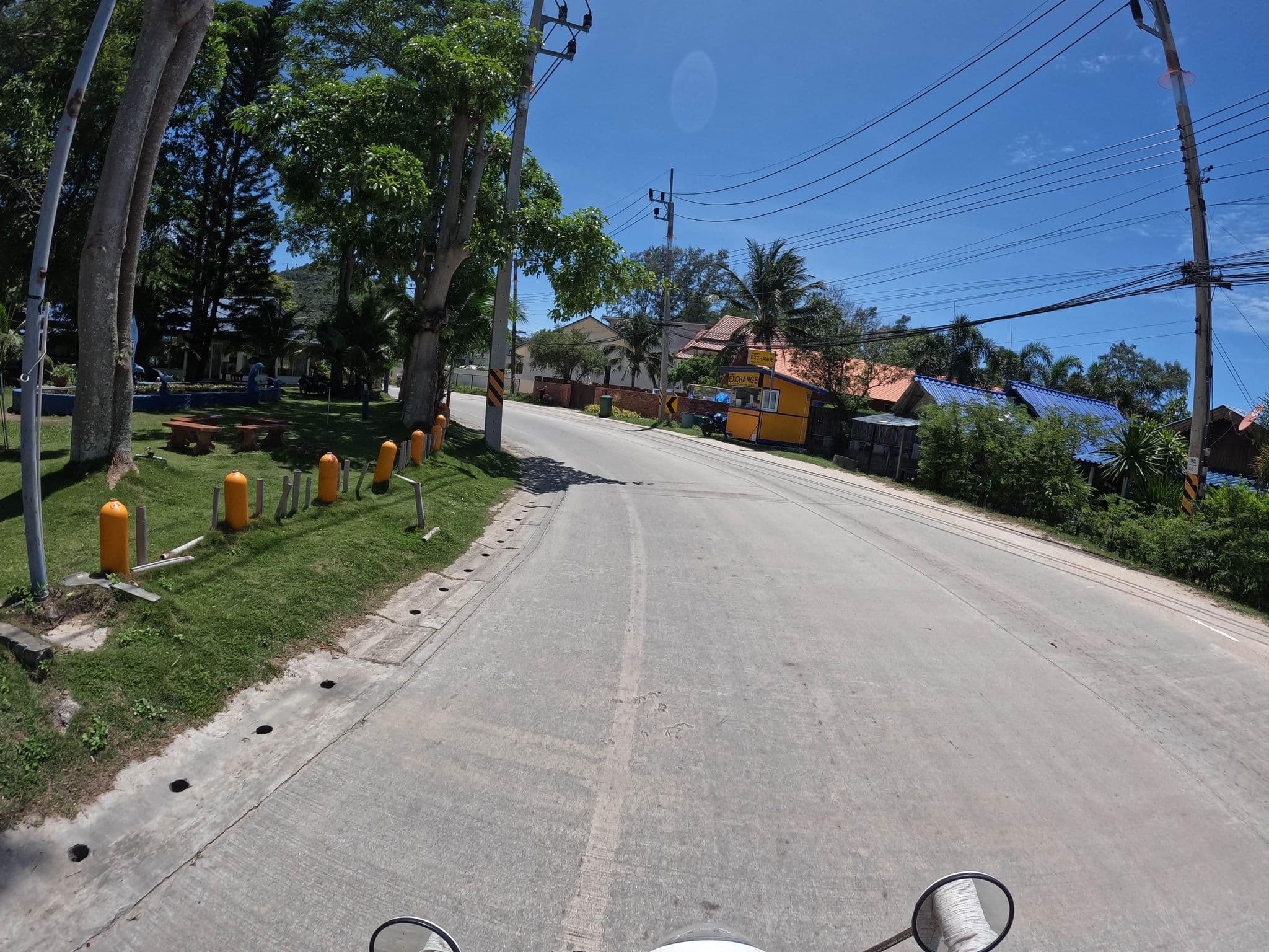 Street view near Lotus Diving, Ko Pha Ngan — © lucomsky (CC BY-SA · Mapillary)