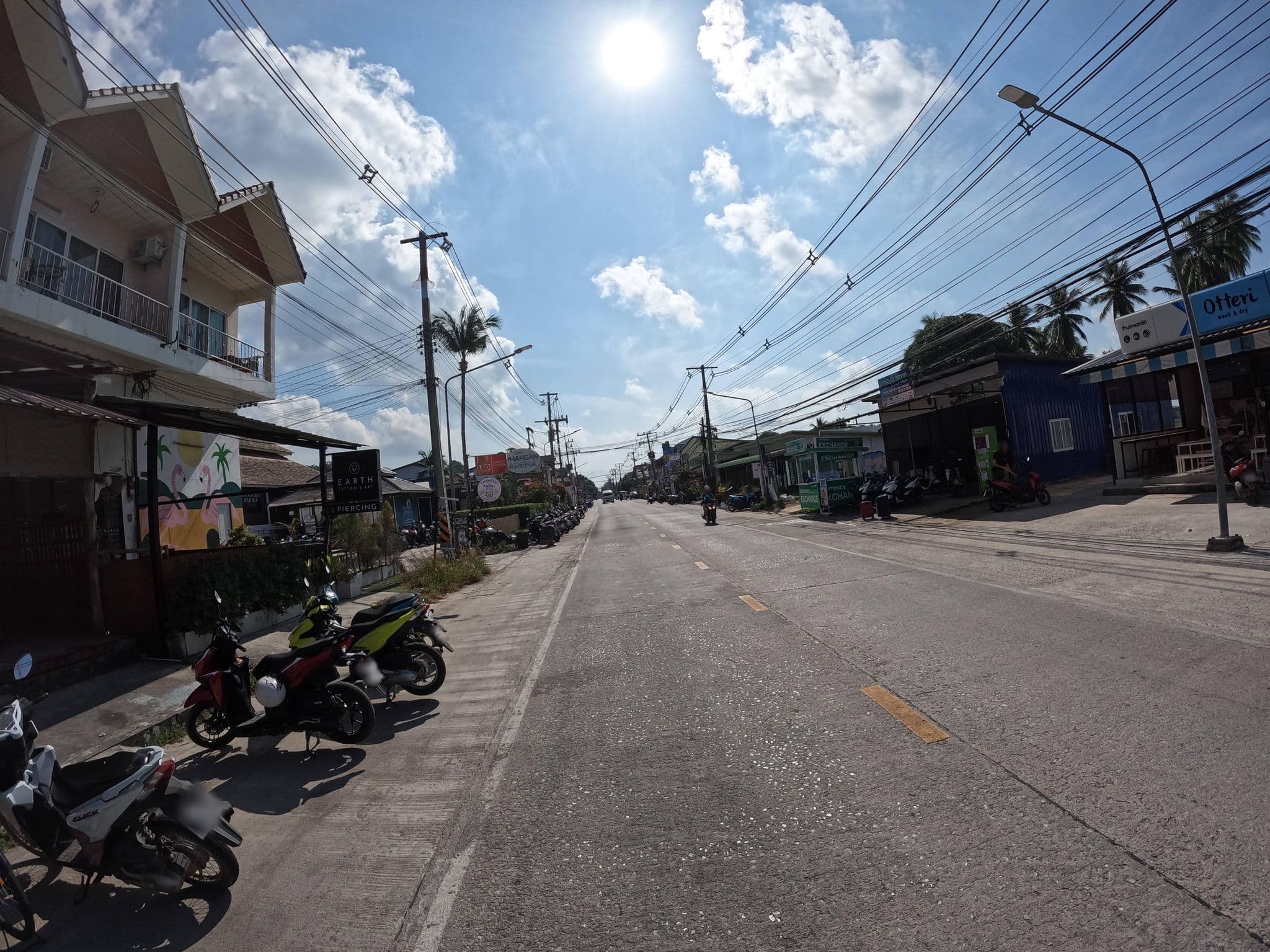 Street view near The Nomad House, Ko Pha Ngan — © lucomsky (CC BY-SA · Mapillary)