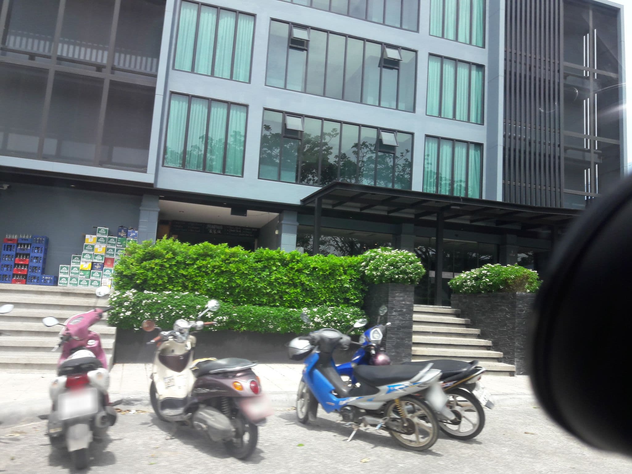 Street view near Nora Lakeview Hotel, Ko Samui — © jirayoot (CC BY-SA · Mapillary)