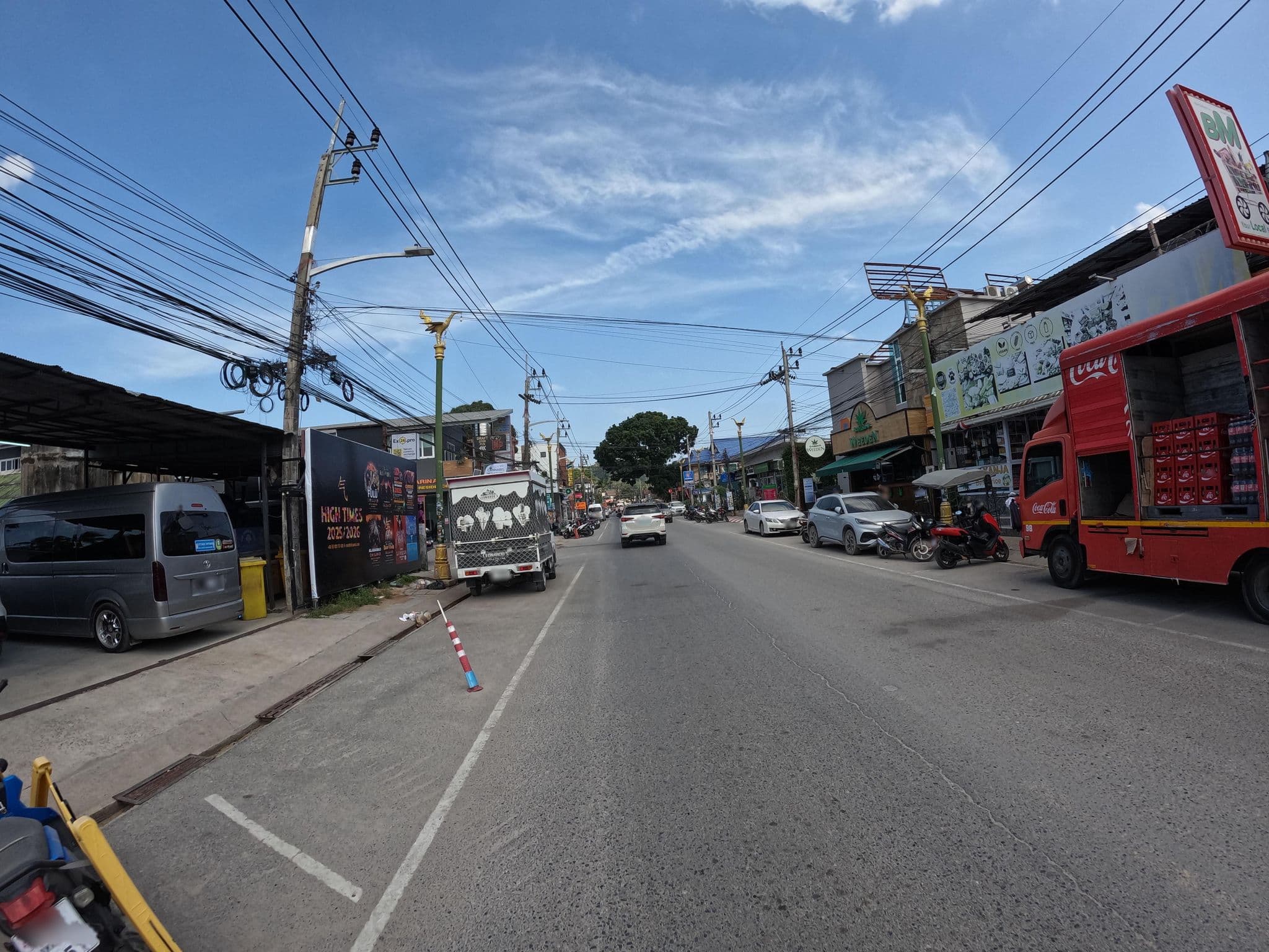 Street view near P10, Ko Samui — © lucomsky (CC BY-SA · Mapillary)
