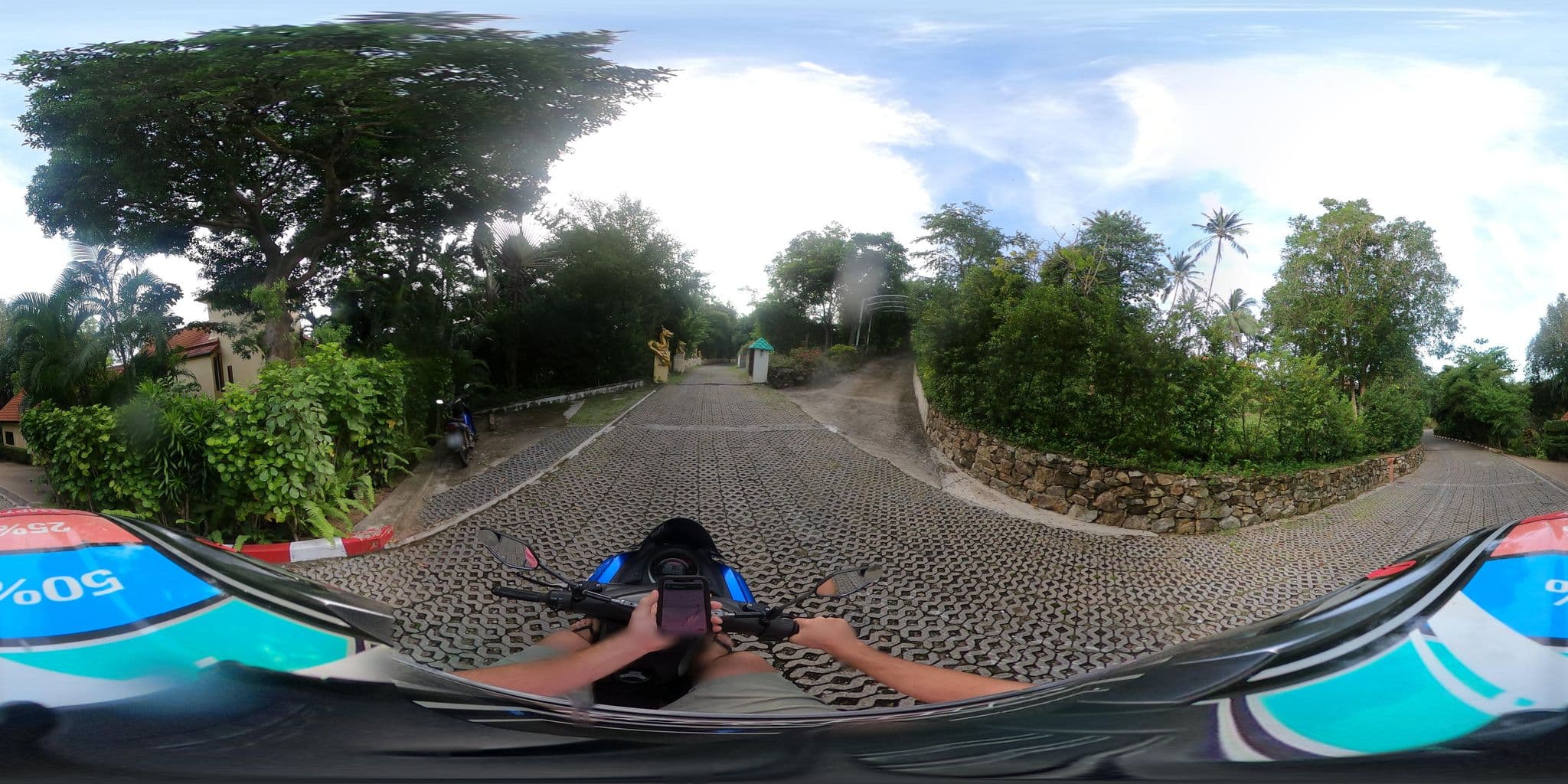 Street view near White Villa 11, Ko Samui — © emseesee (CC BY-SA · Mapillary)